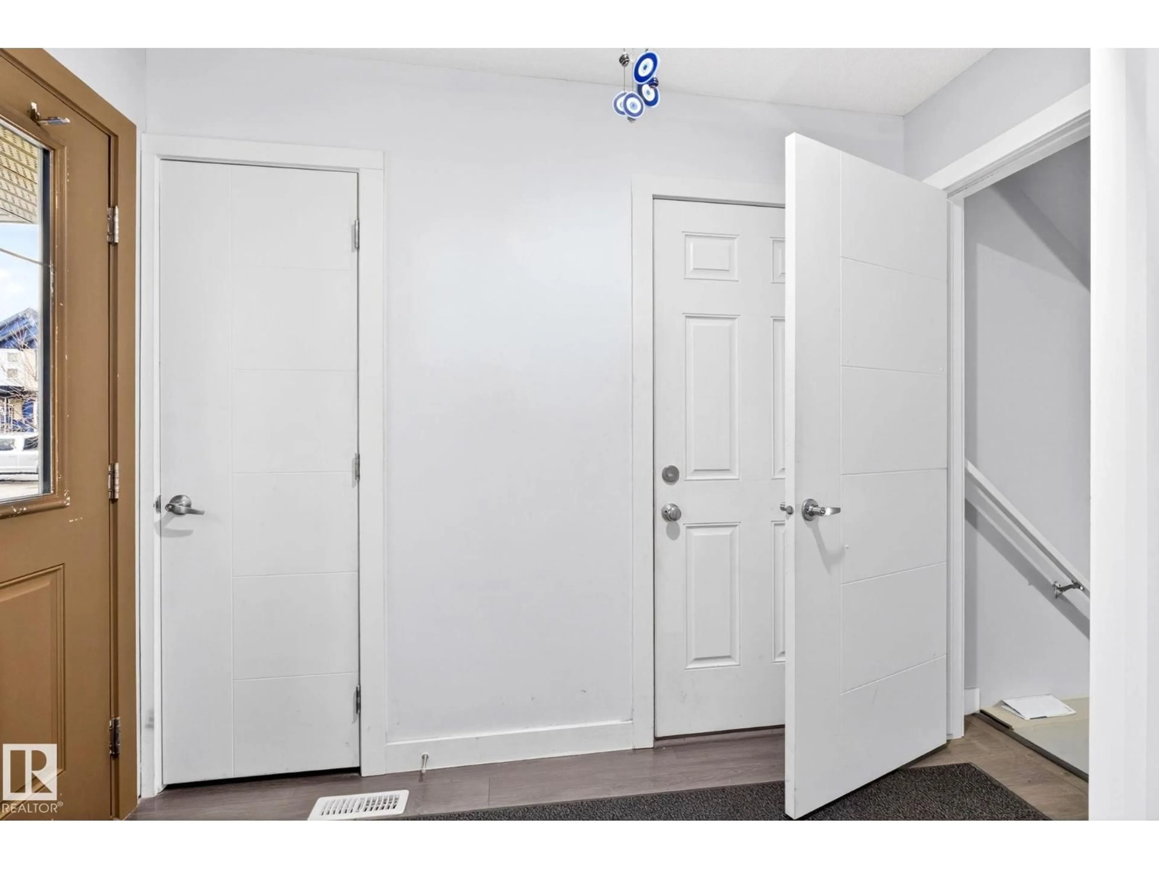 Unknown for NW - 308 42 AV, Edmonton Alberta T6T1B3