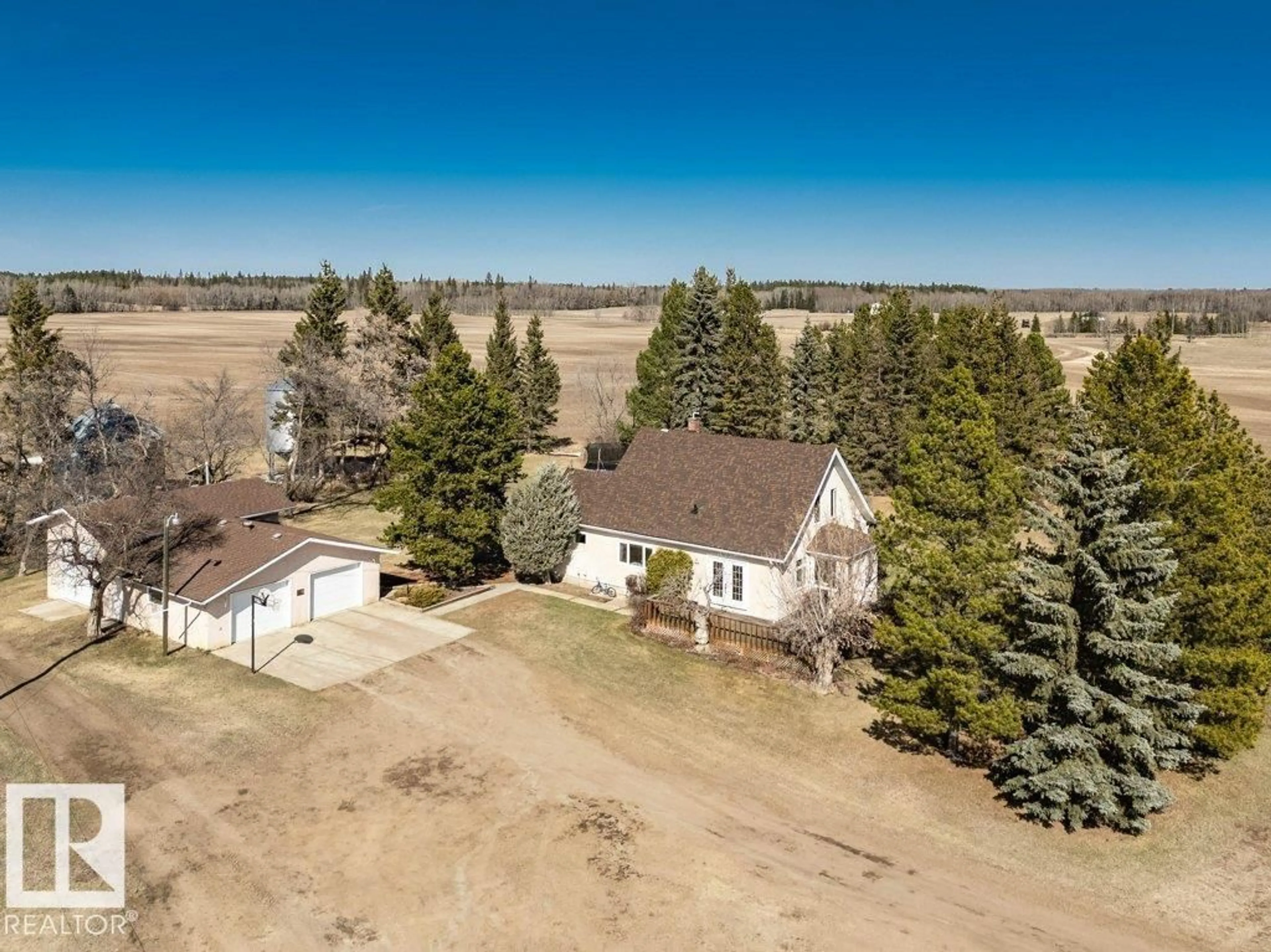 A pic from outside/outdoor area/front of a property/back of a property/a pic from drone, unknown for 27110 TWP RD 513, Rural Parkland County Alberta T7Y1H1