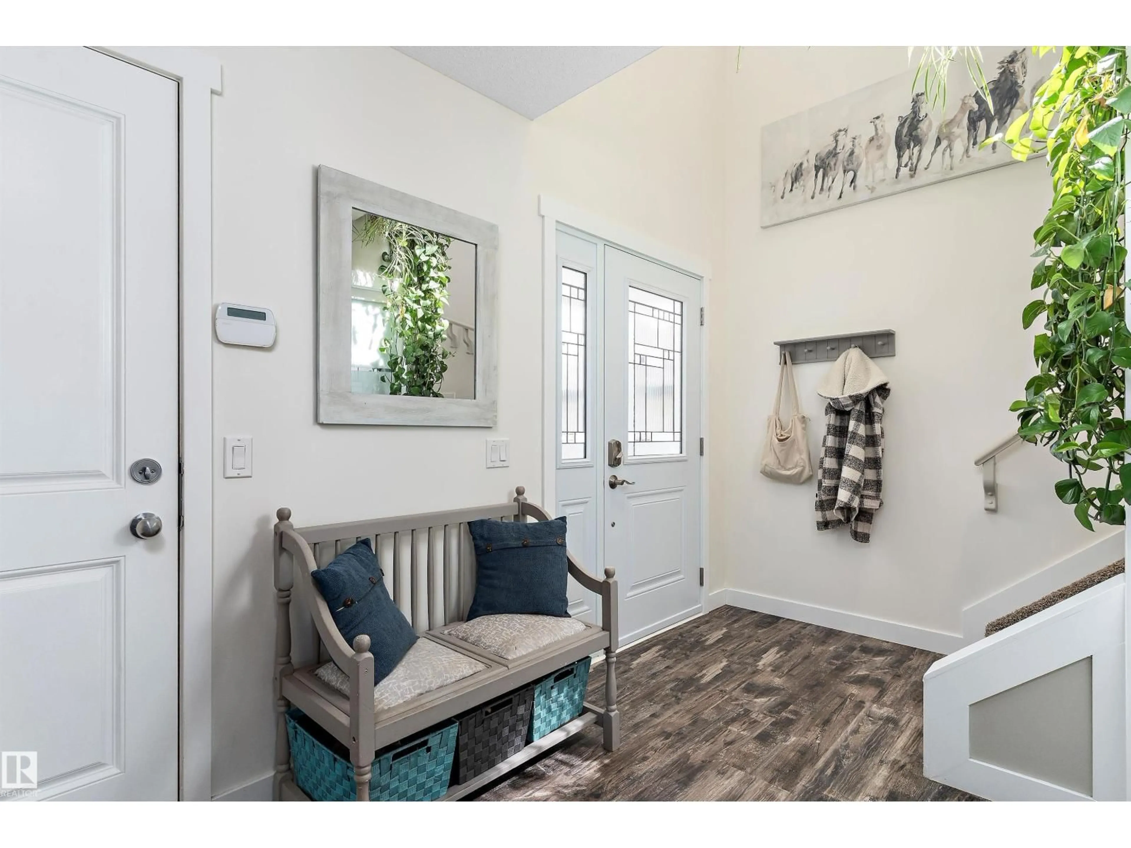 Indoor entryway for 16532 140 ST, Edmonton Alberta T6V0K7