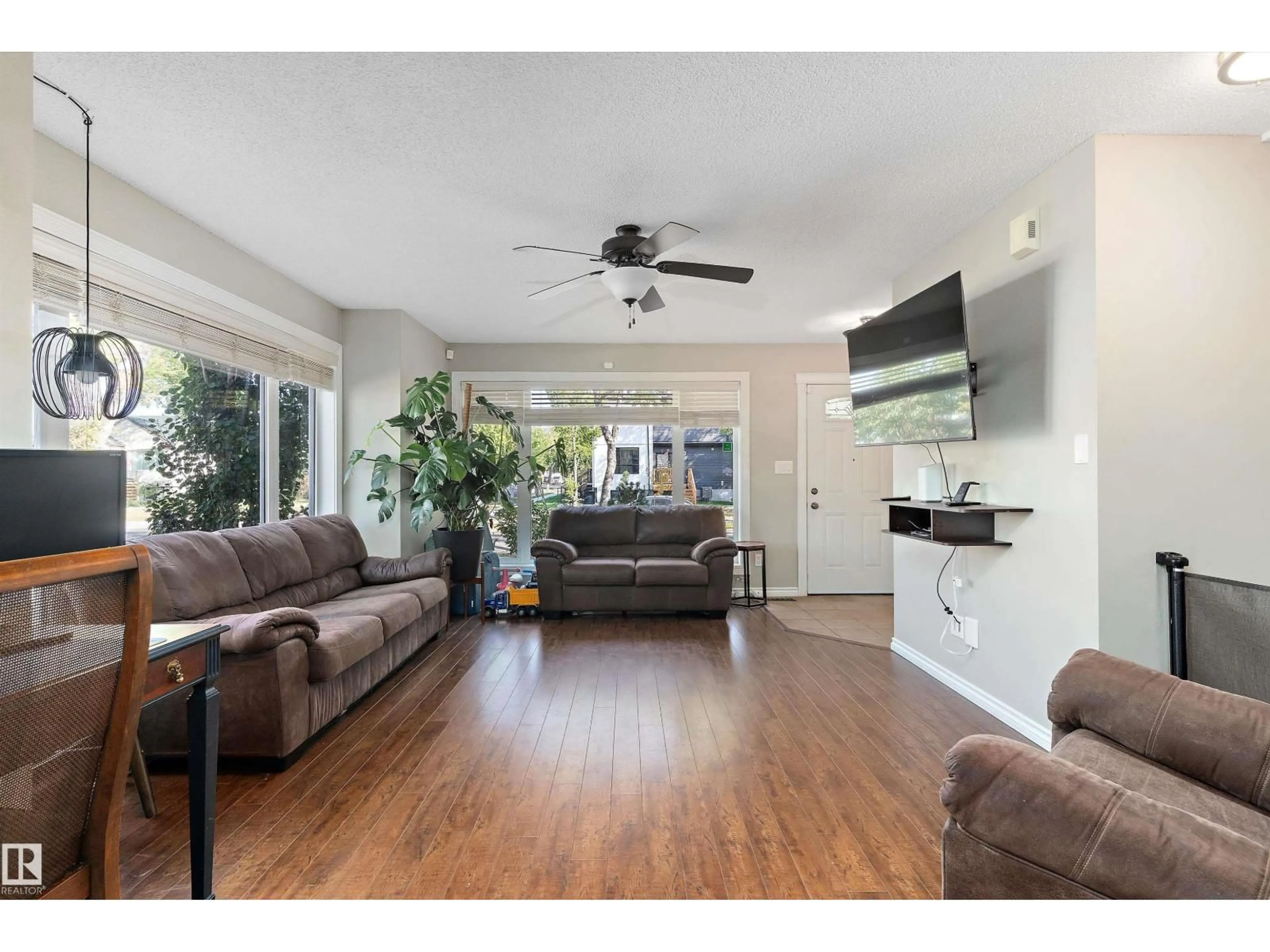 Living room with furniture, unknown for 11846 125 ST, Edmonton Alberta T5L0R9