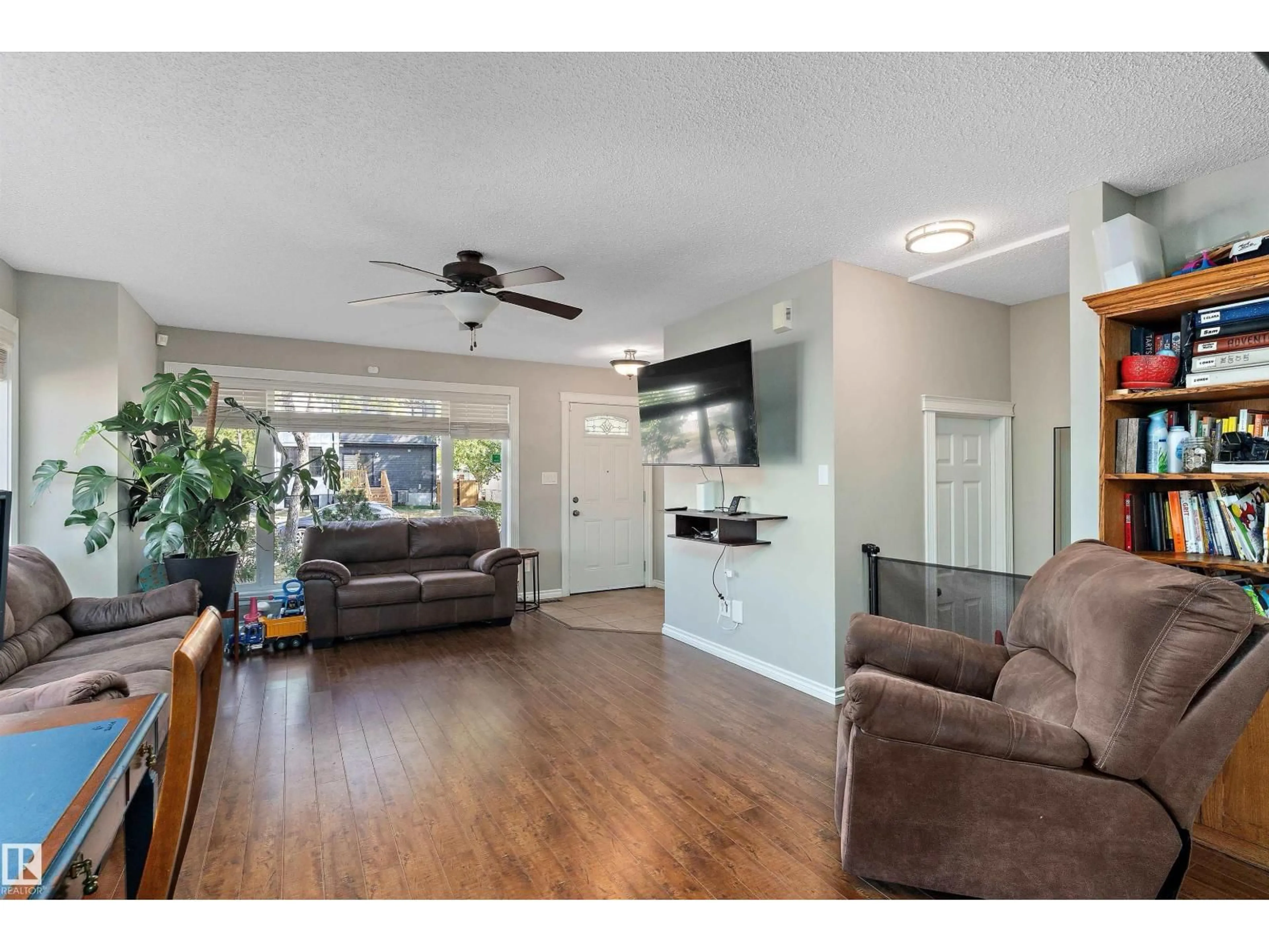 Unknown for 11846 125 ST, Edmonton Alberta T5L0R9
