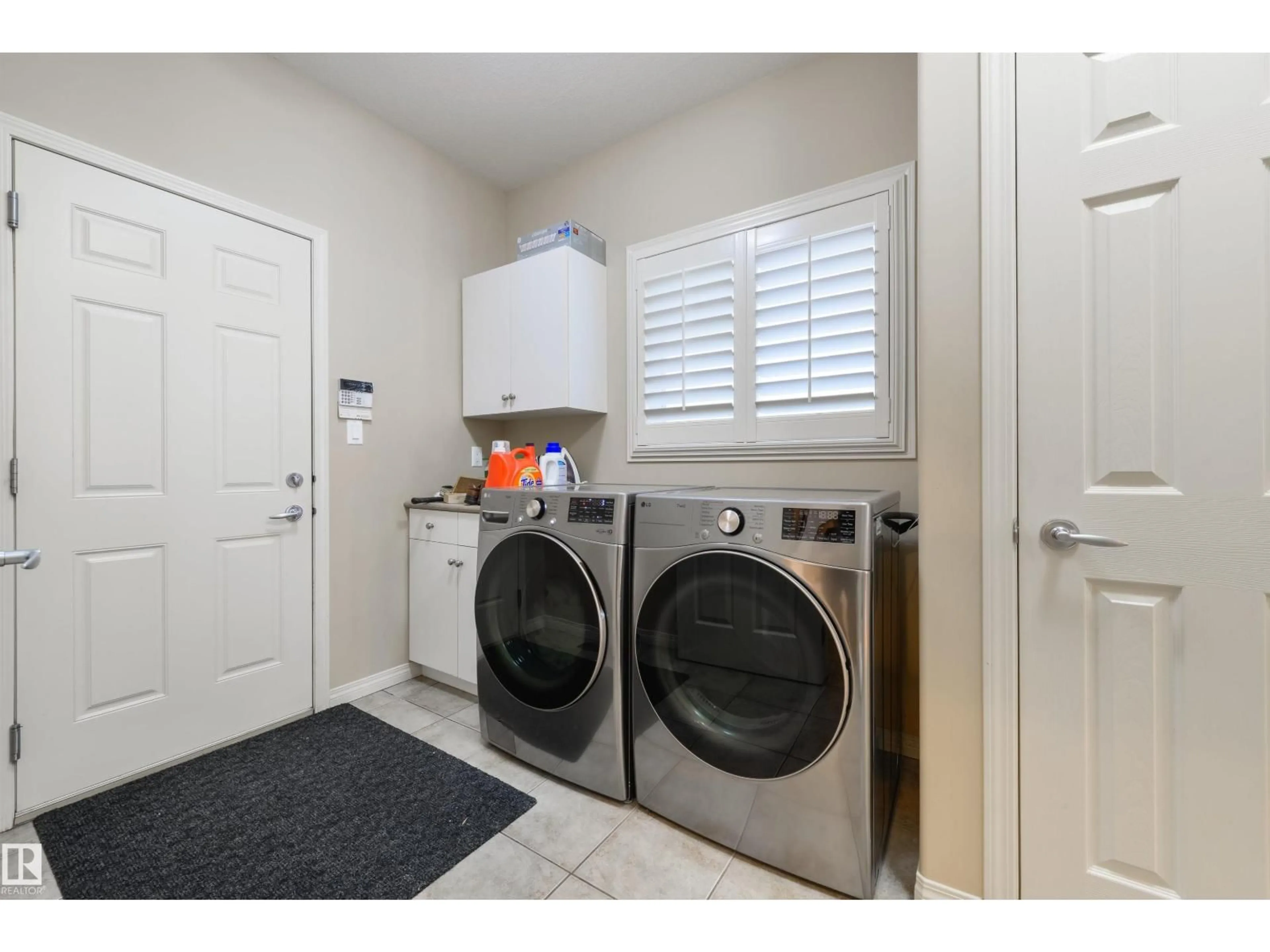 Laundry room for NW - 8748 208 ST, Edmonton Alberta T5T6Y2