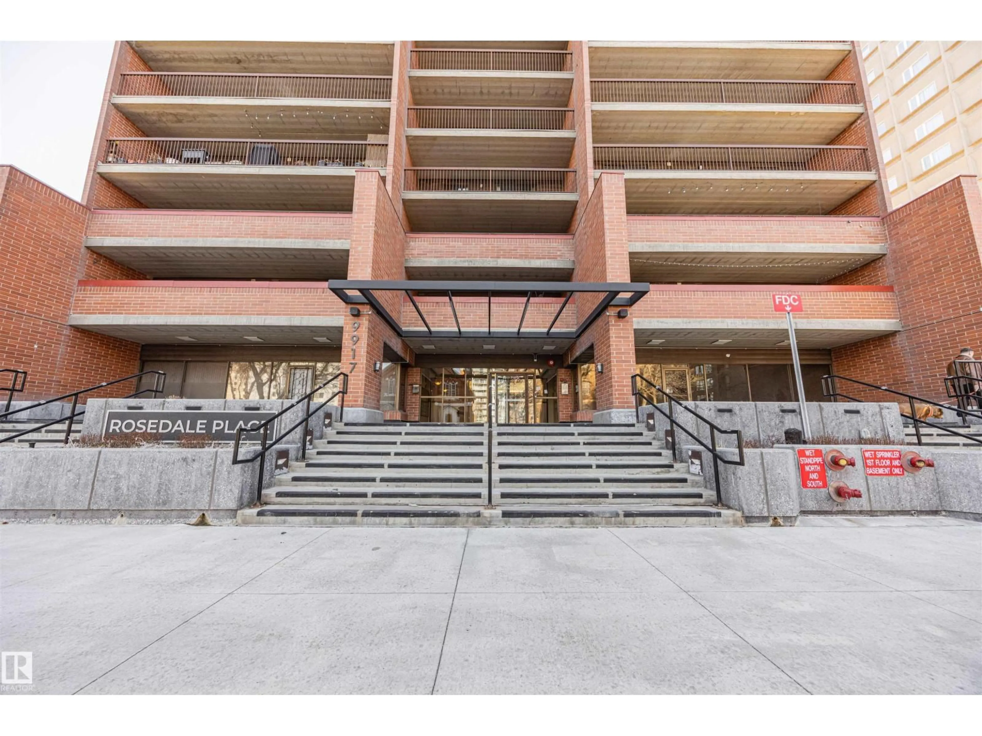 Indoor foyer for NW - 606 9917 ST, Edmonton Alberta T5K2N4