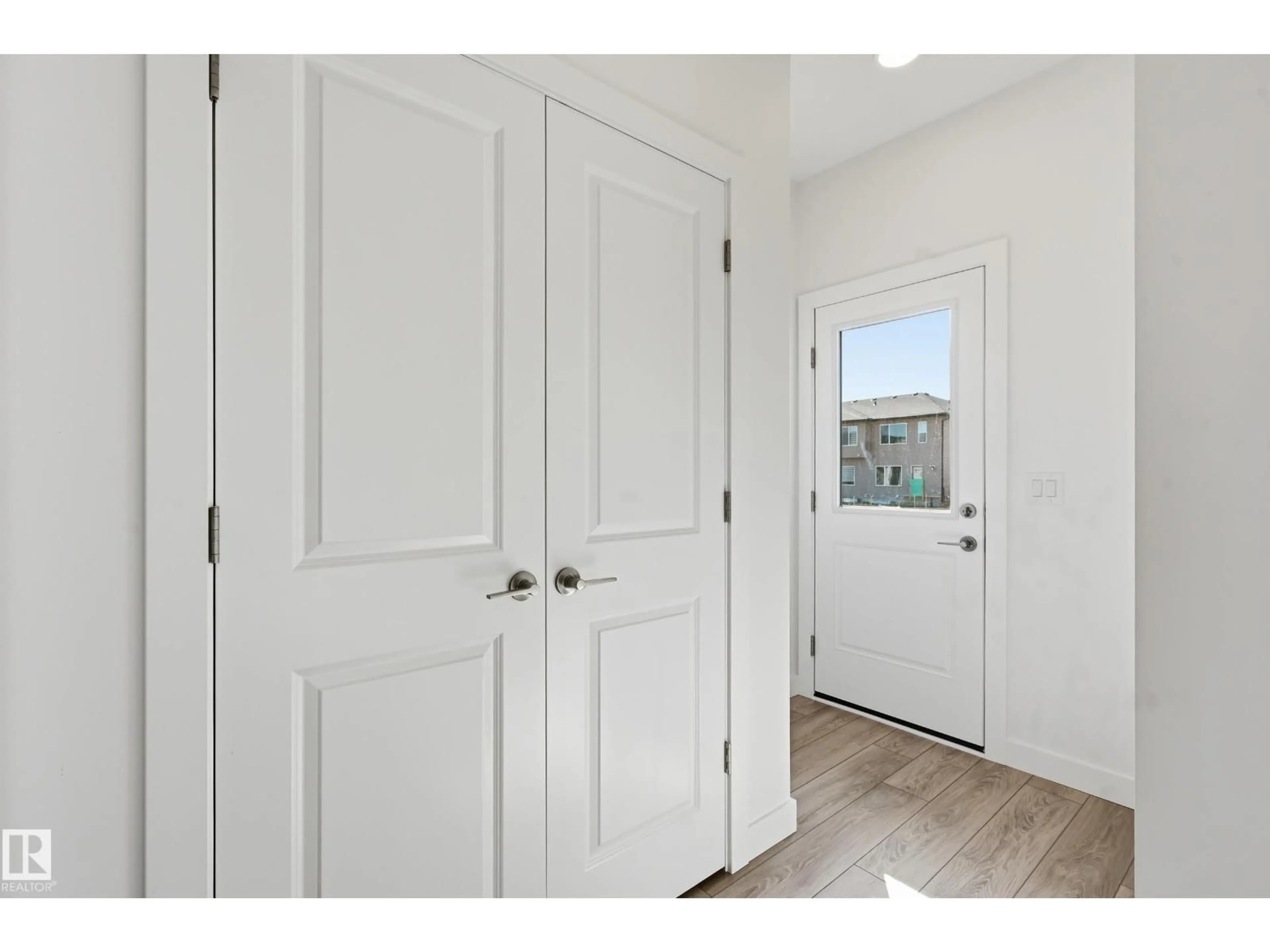 Indoor entryway for 245 WATTLE RD, Leduc Alberta T9E0T7