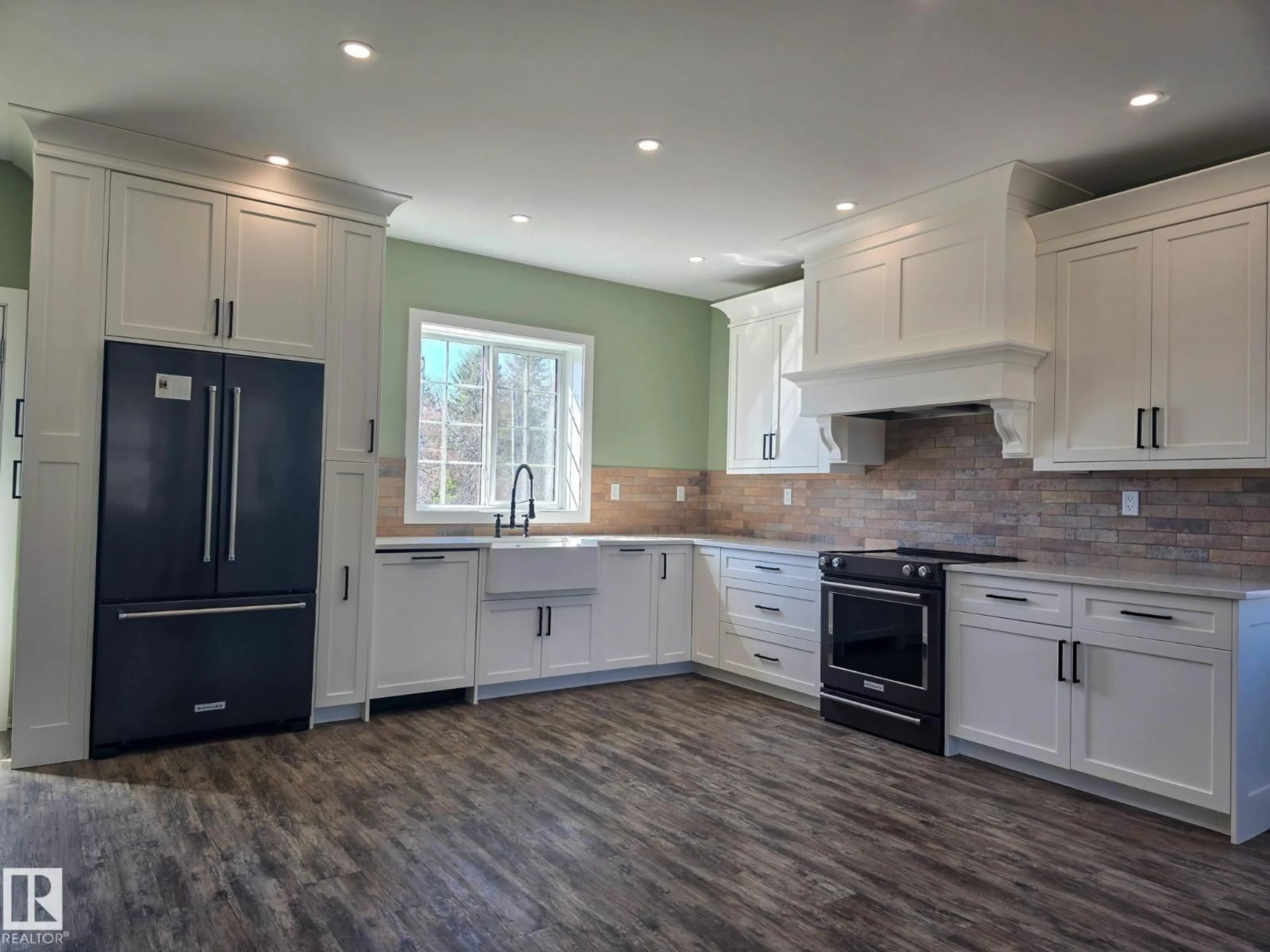 Open concept kitchen, unknown for 5029 54 AV, Wabamun Alberta T0E2K0