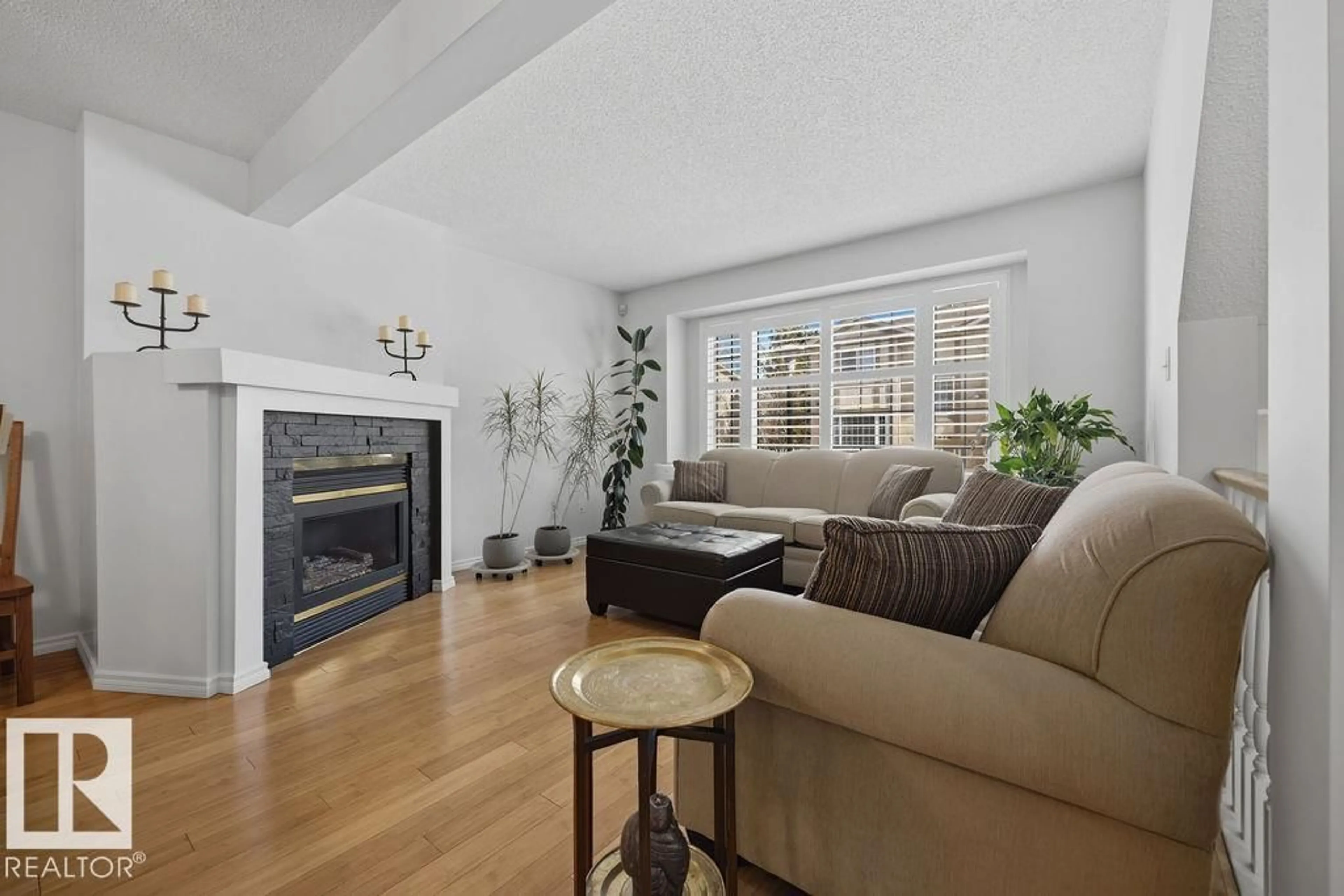 Living room with furniture, unknown for 17624 96 AV, Edmonton Alberta T5T6C2