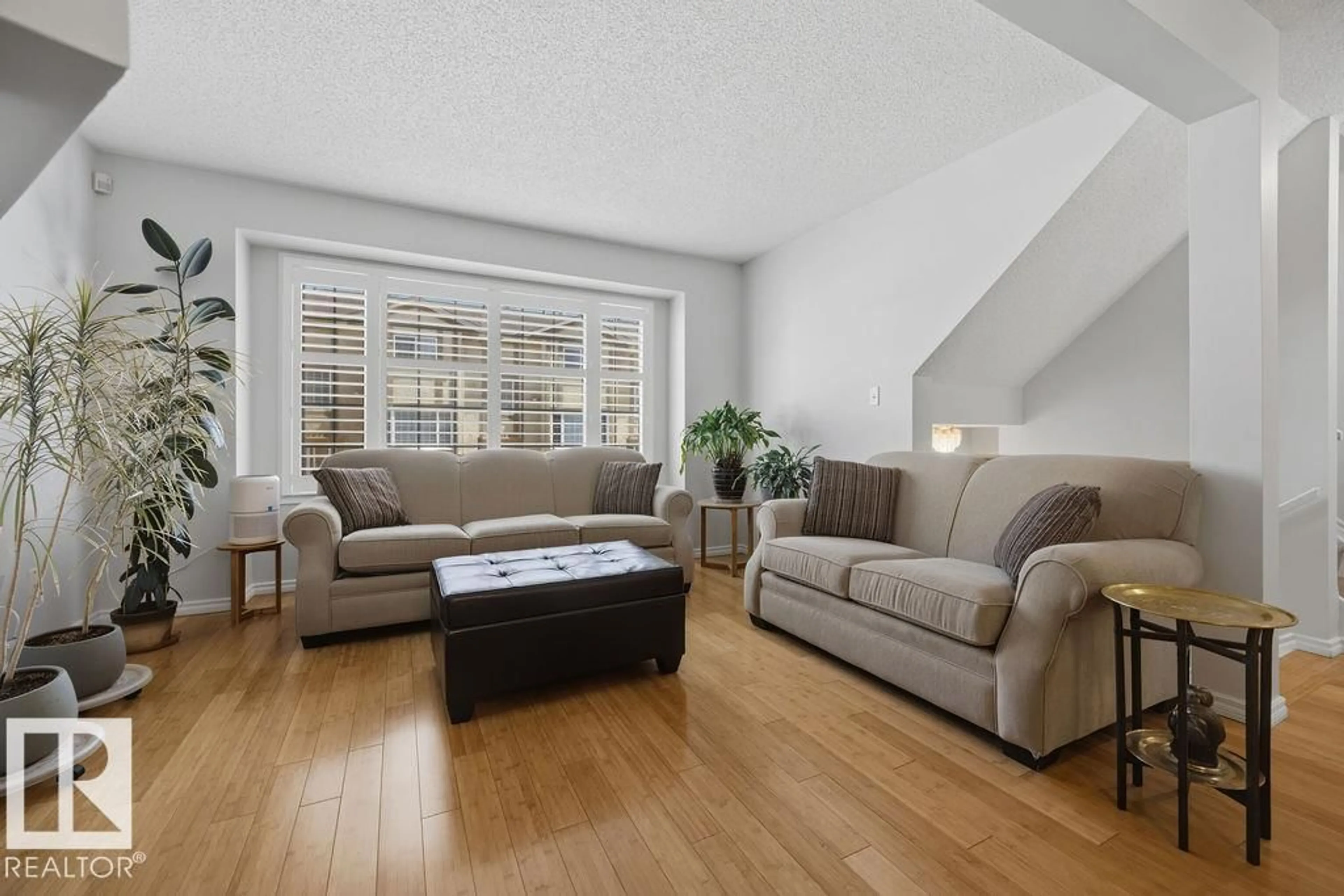 Living room with furniture, unknown for 17624 96 AV, Edmonton Alberta T5T6C2
