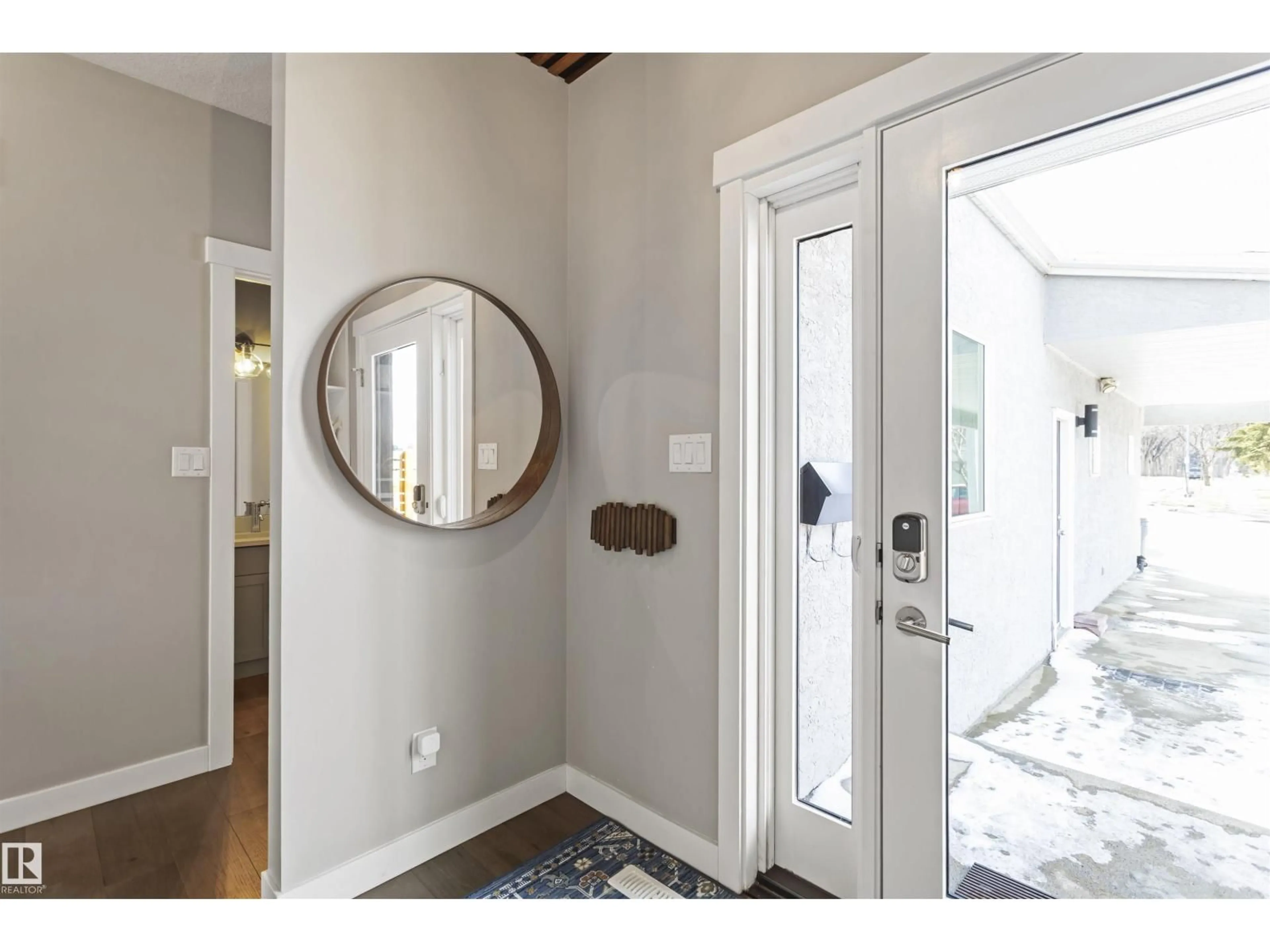 Indoor entryway for 8103A 95A ST, Edmonton Alberta T6C3Y1