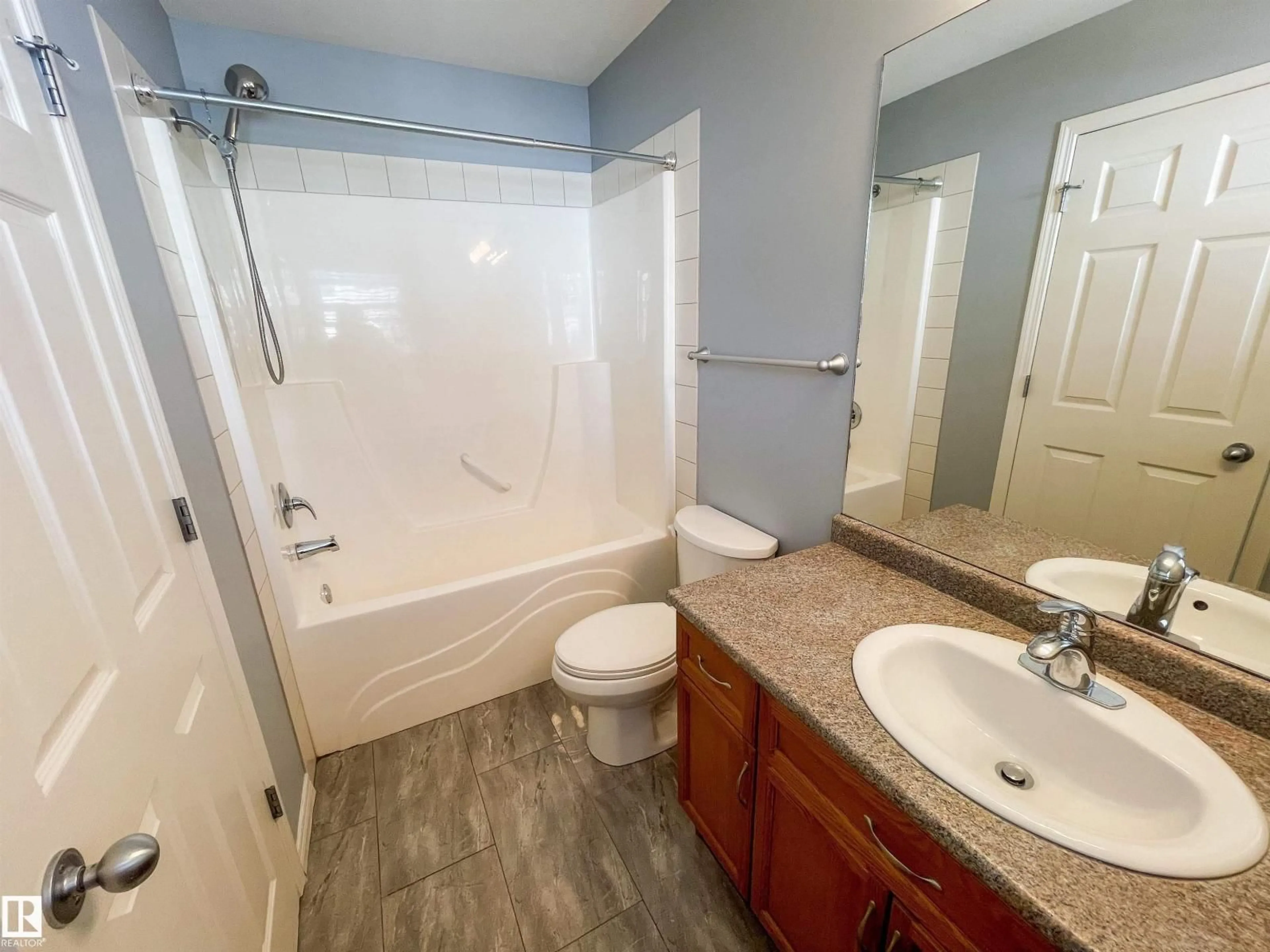 Standard bathroom, ceramic/tile floor for 5806 118 AV, Edmonton Alberta T5W1E4