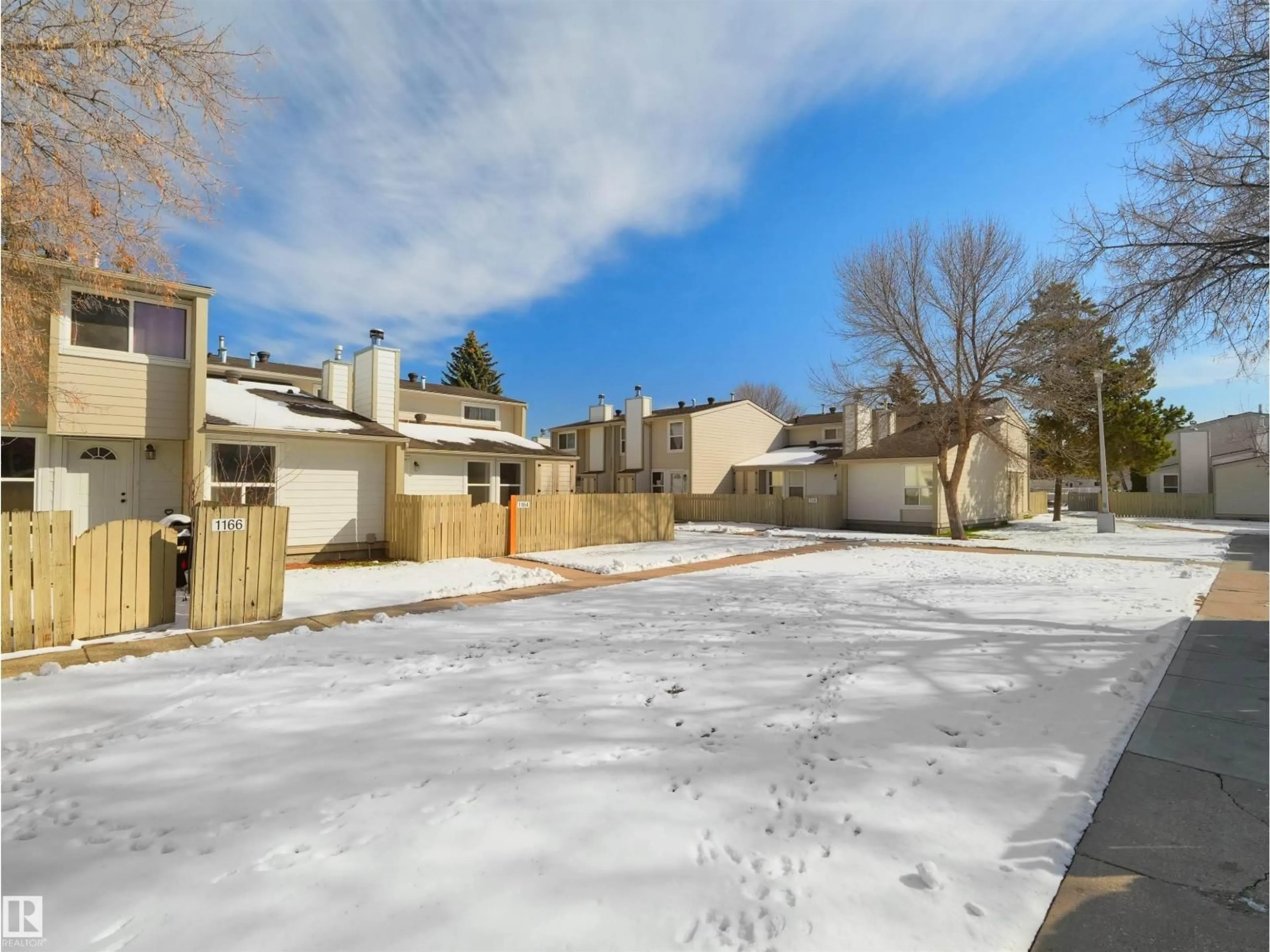 A pic from outside/outdoor area/front of a property/back of a property/a pic from drone, street for 1164 KNOTTWOOD RD, Edmonton Alberta T6K2K5