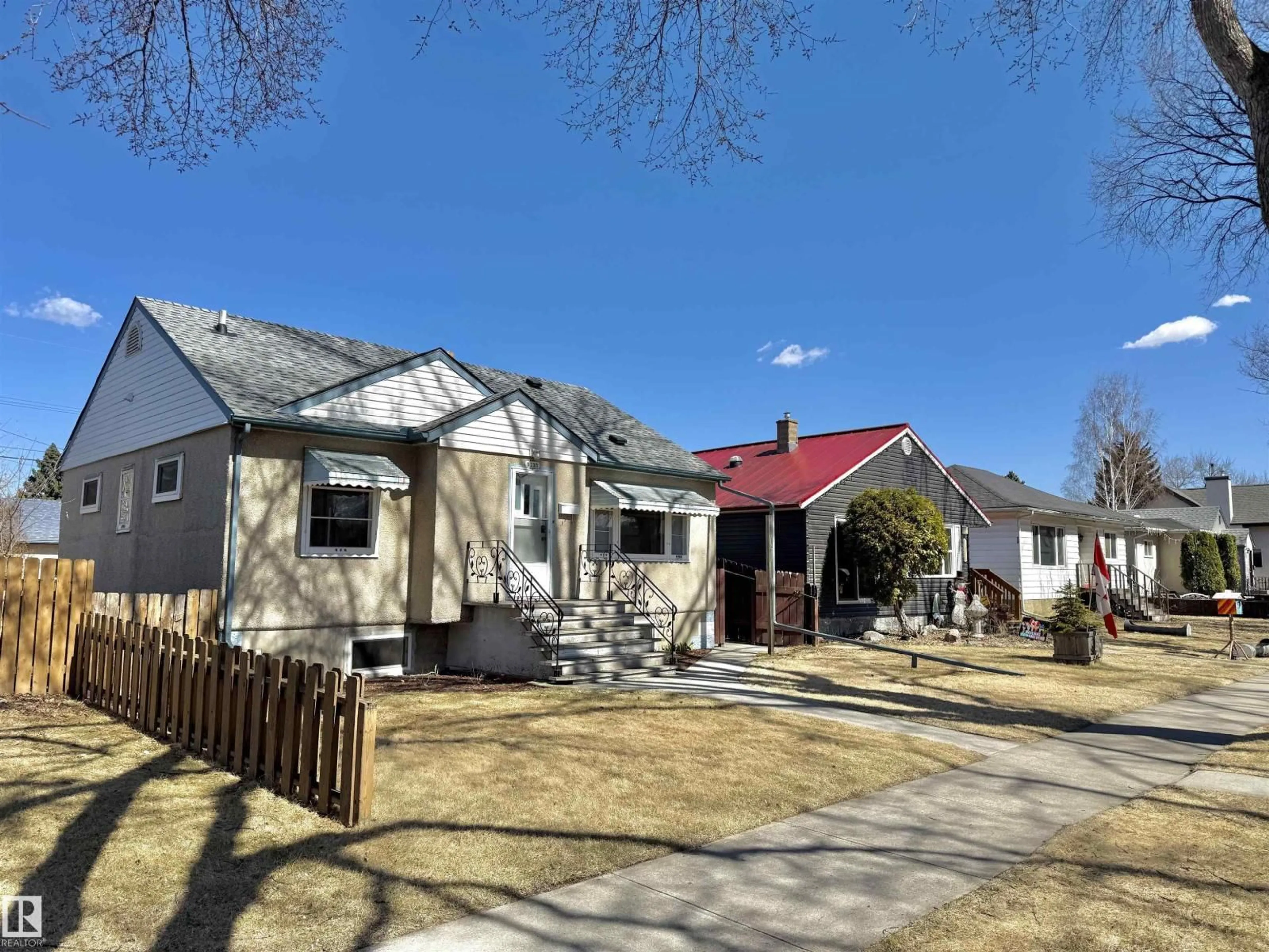 Unknown for 9330 72 AV, Edmonton Alberta T6E0V8