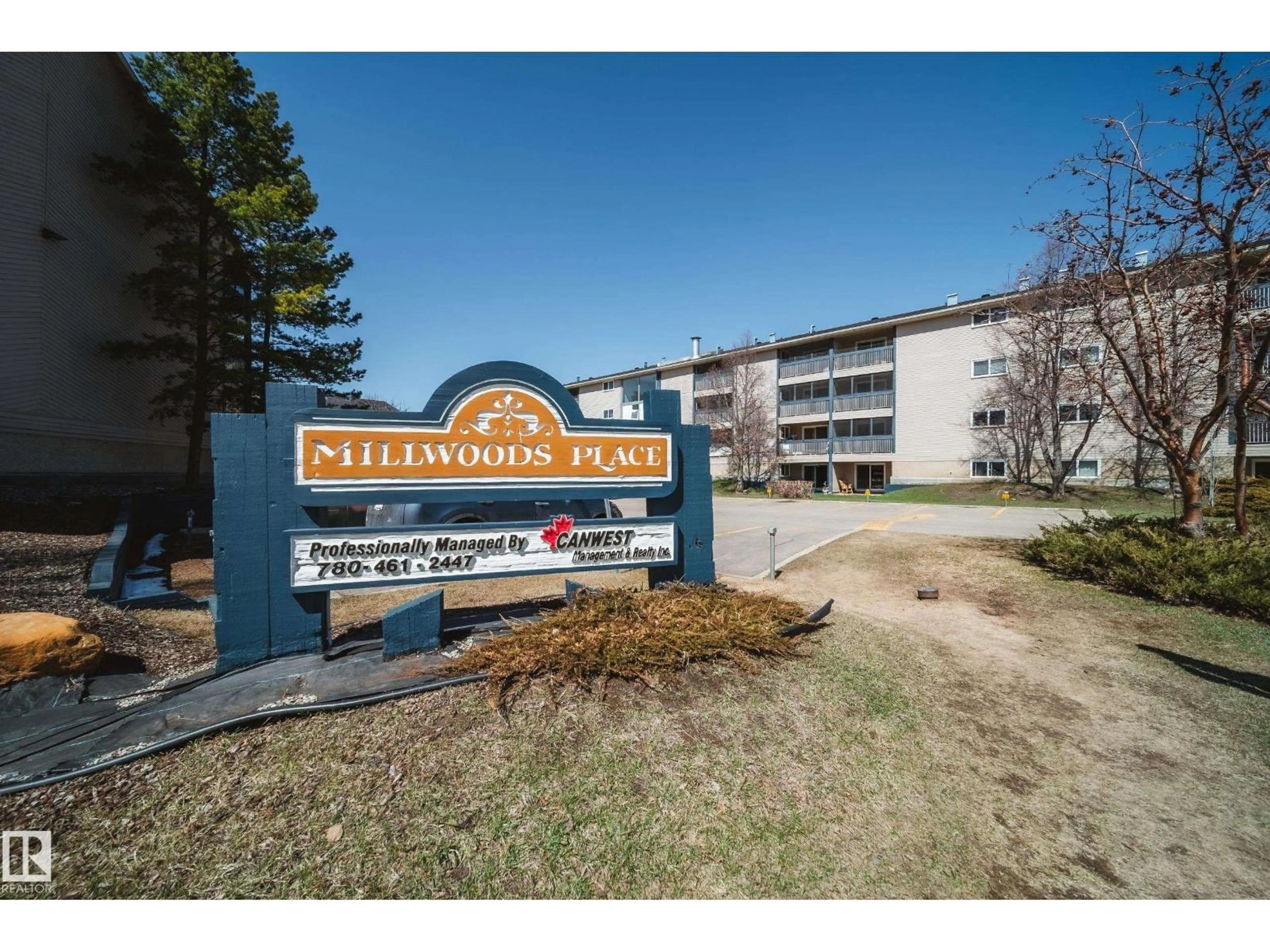Indoor foyer for #106 - 2628 MILL WOODS RD E, Edmonton Alberta T6L5G1