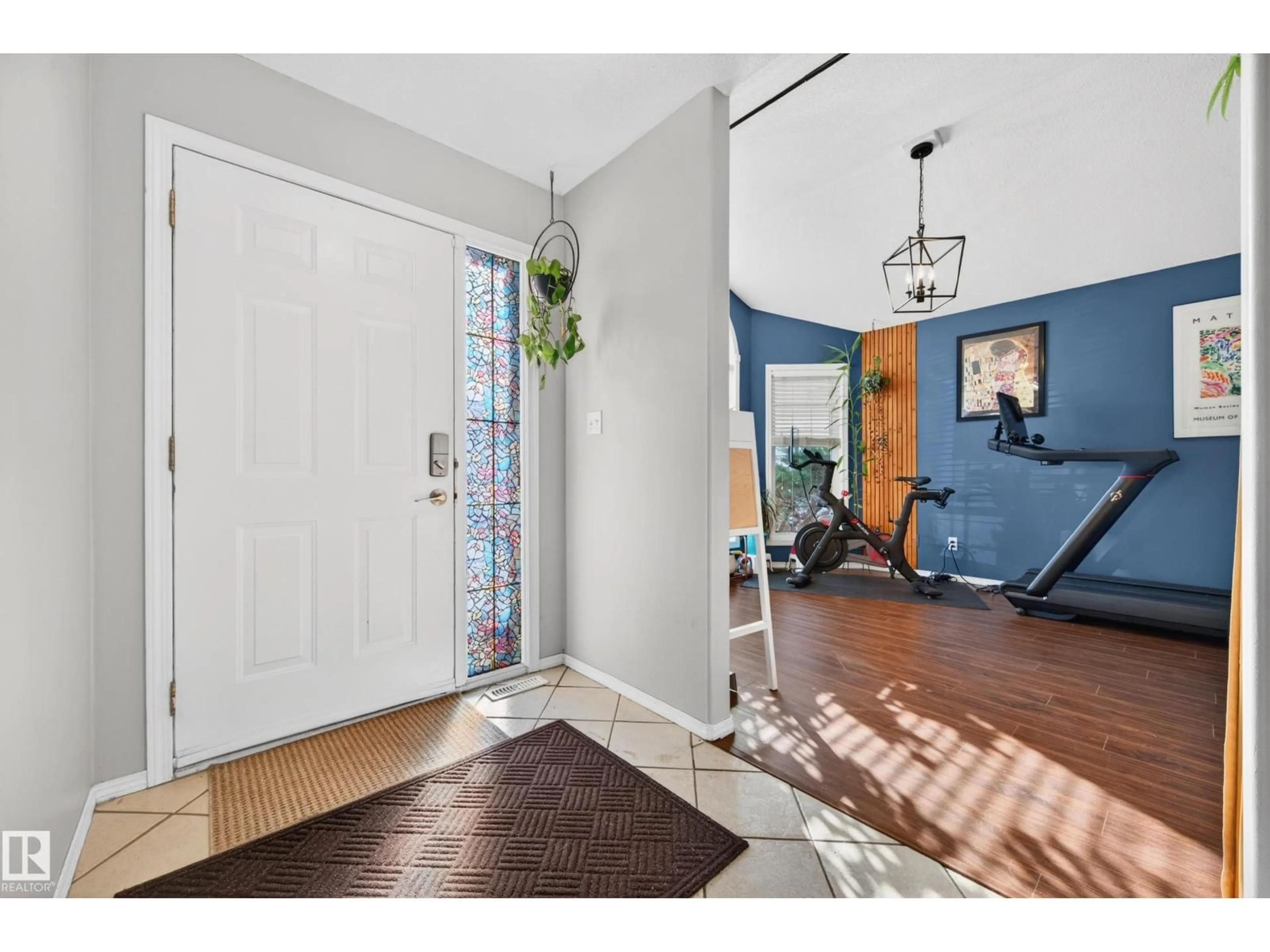 Indoor entryway for NW - 2810 32A ST, Edmonton Alberta T6T1T3