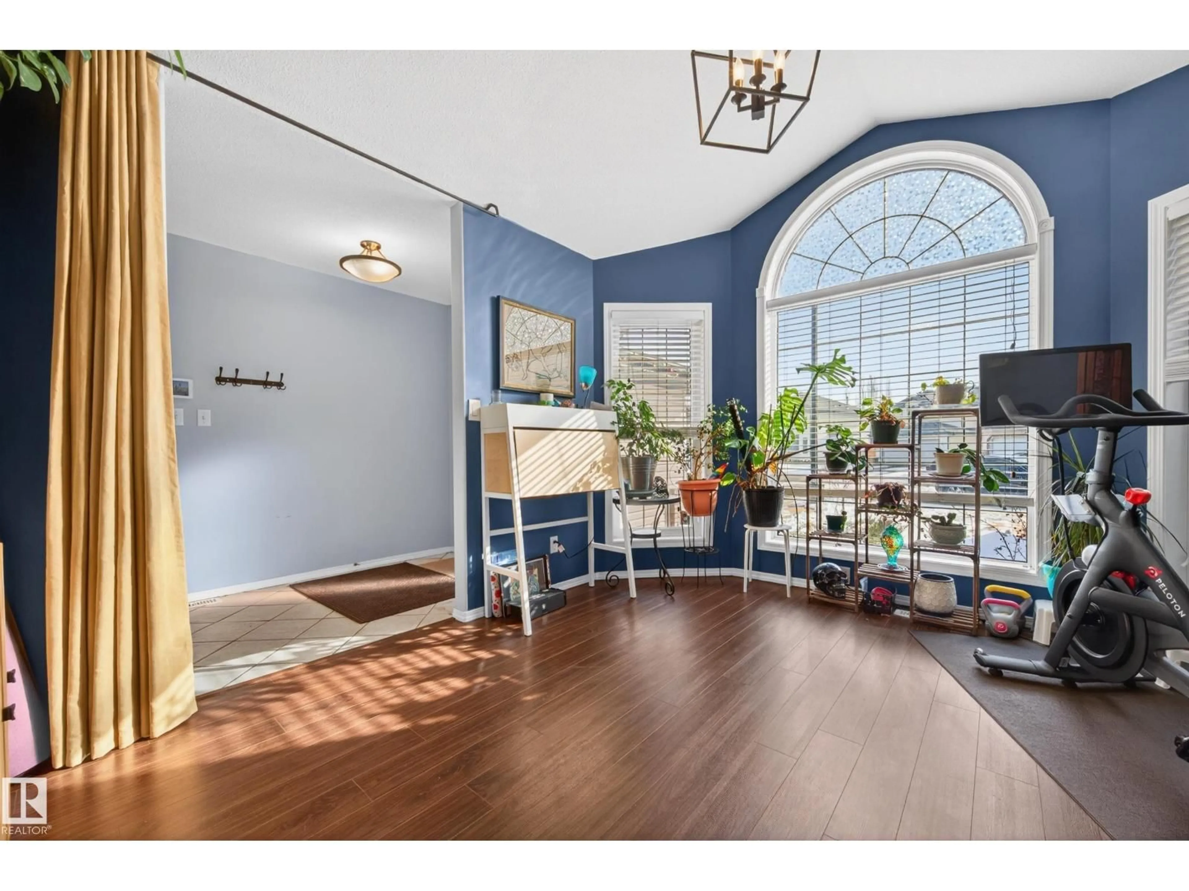 Indoor entryway for NW - 2810 32A ST, Edmonton Alberta T6T1T3