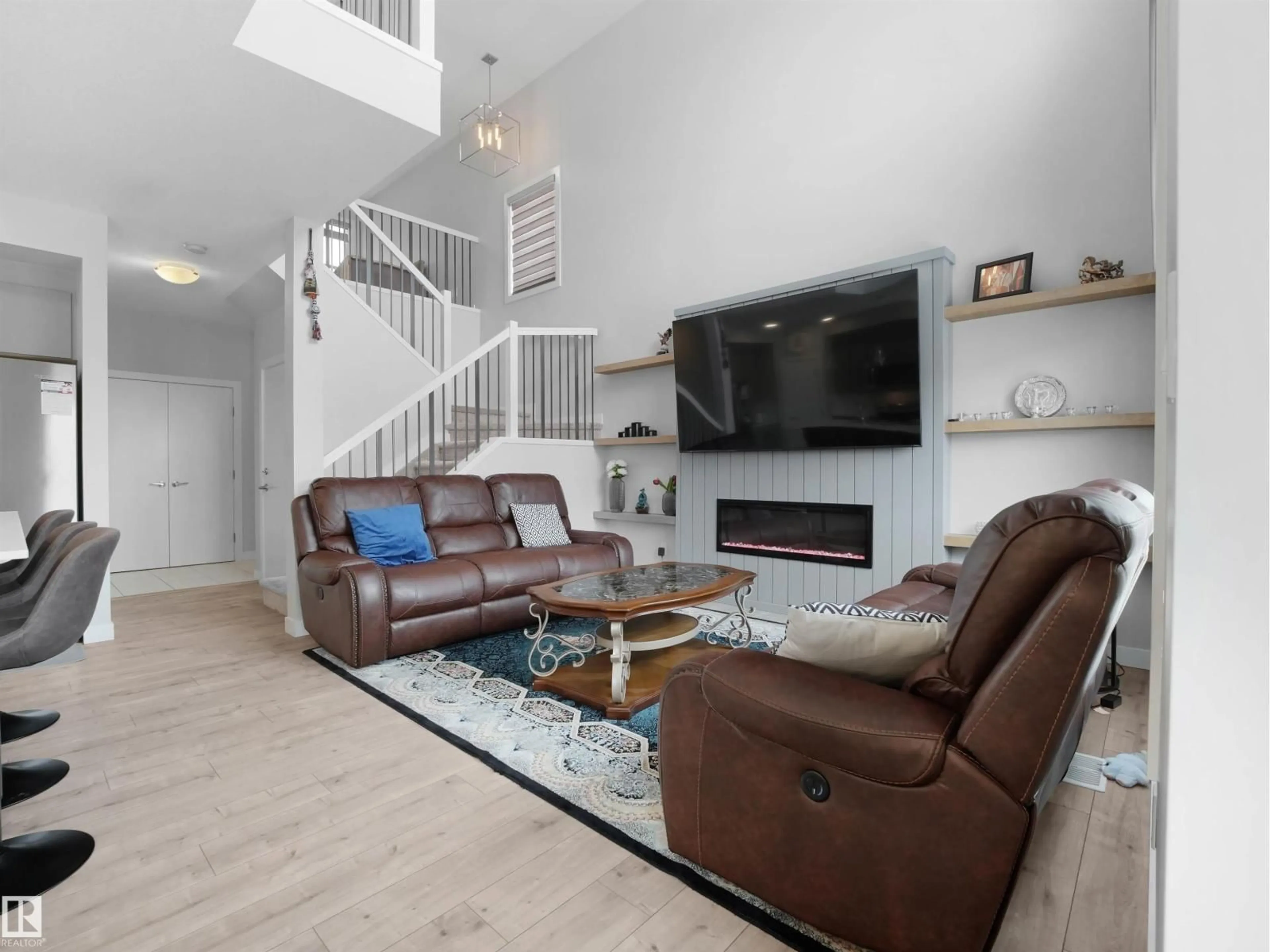 Living room with furniture, unknown for 9143 PEAR DR, Edmonton Alberta T6X2N8