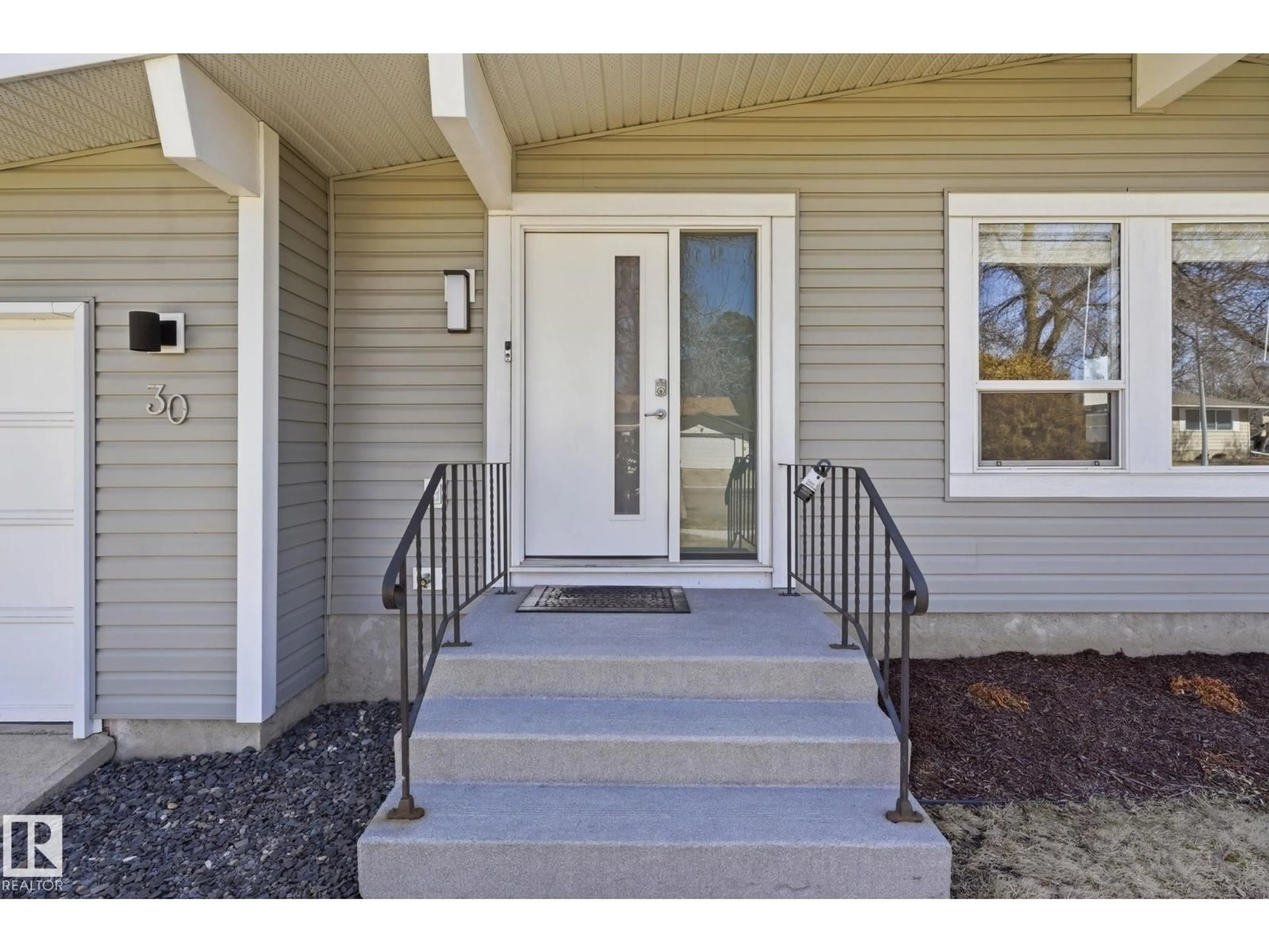Indoor entryway for 30 AFTON CR, St. Albert Alberta T8N2T3