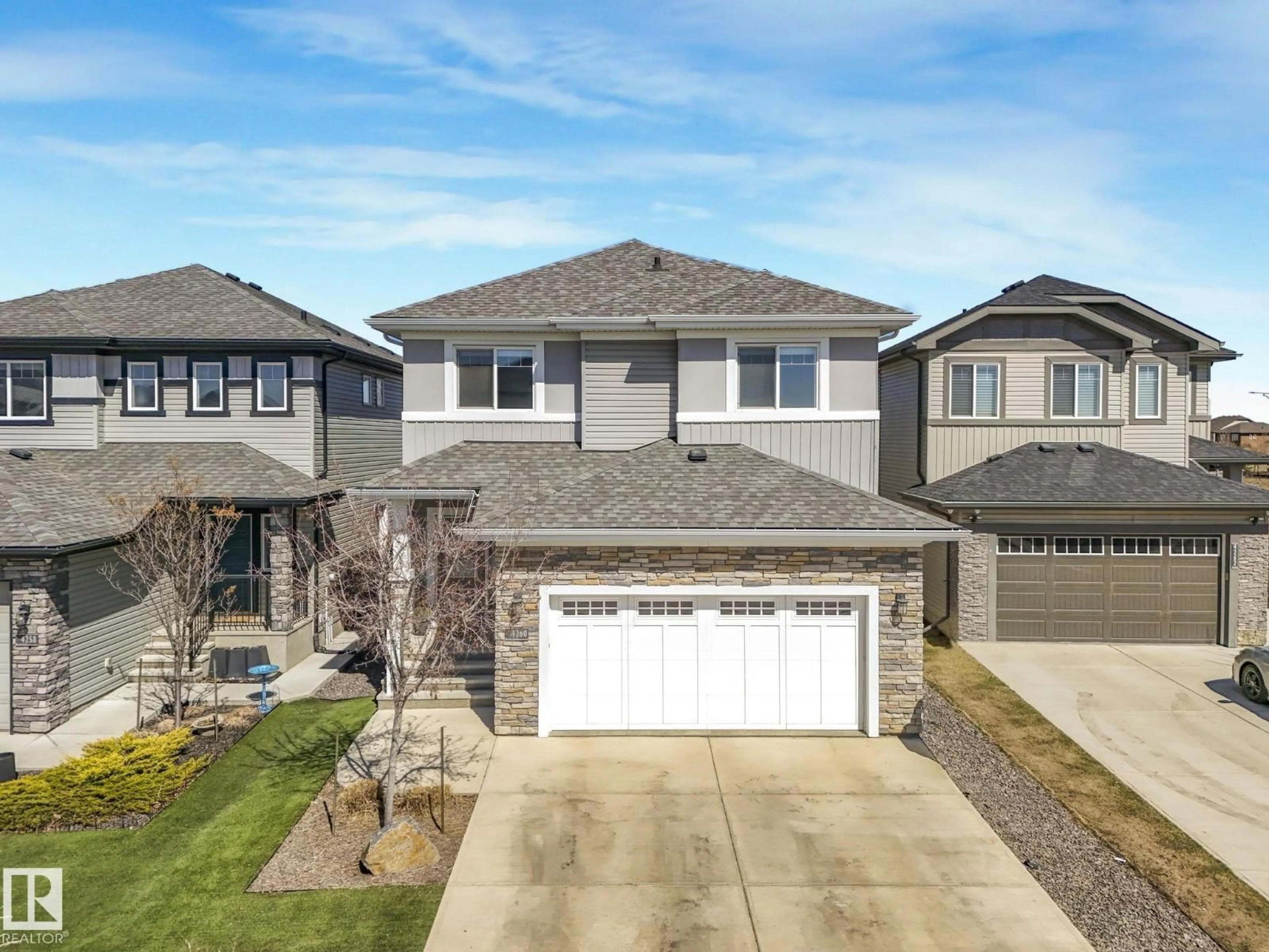 A pic from outside/outdoor area/front of a property/back of a property/a pic from drone, street for 4260 CHARLES CL, Edmonton Alberta T6W3H2