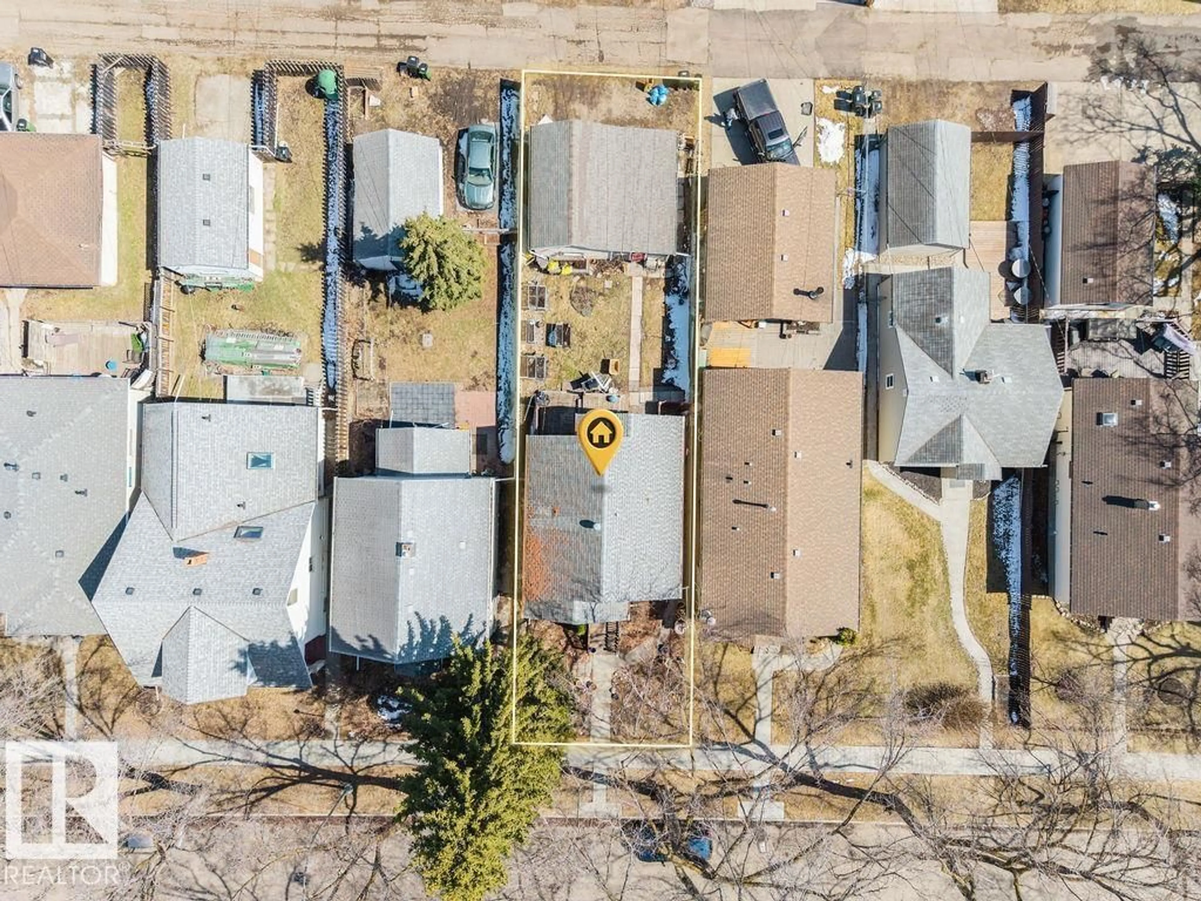 A pic from outside/outdoor area/front of a property/back of a property/a pic from drone, street for NE NW - 12011 62 ST, Edmonton Alberta T5W4C9