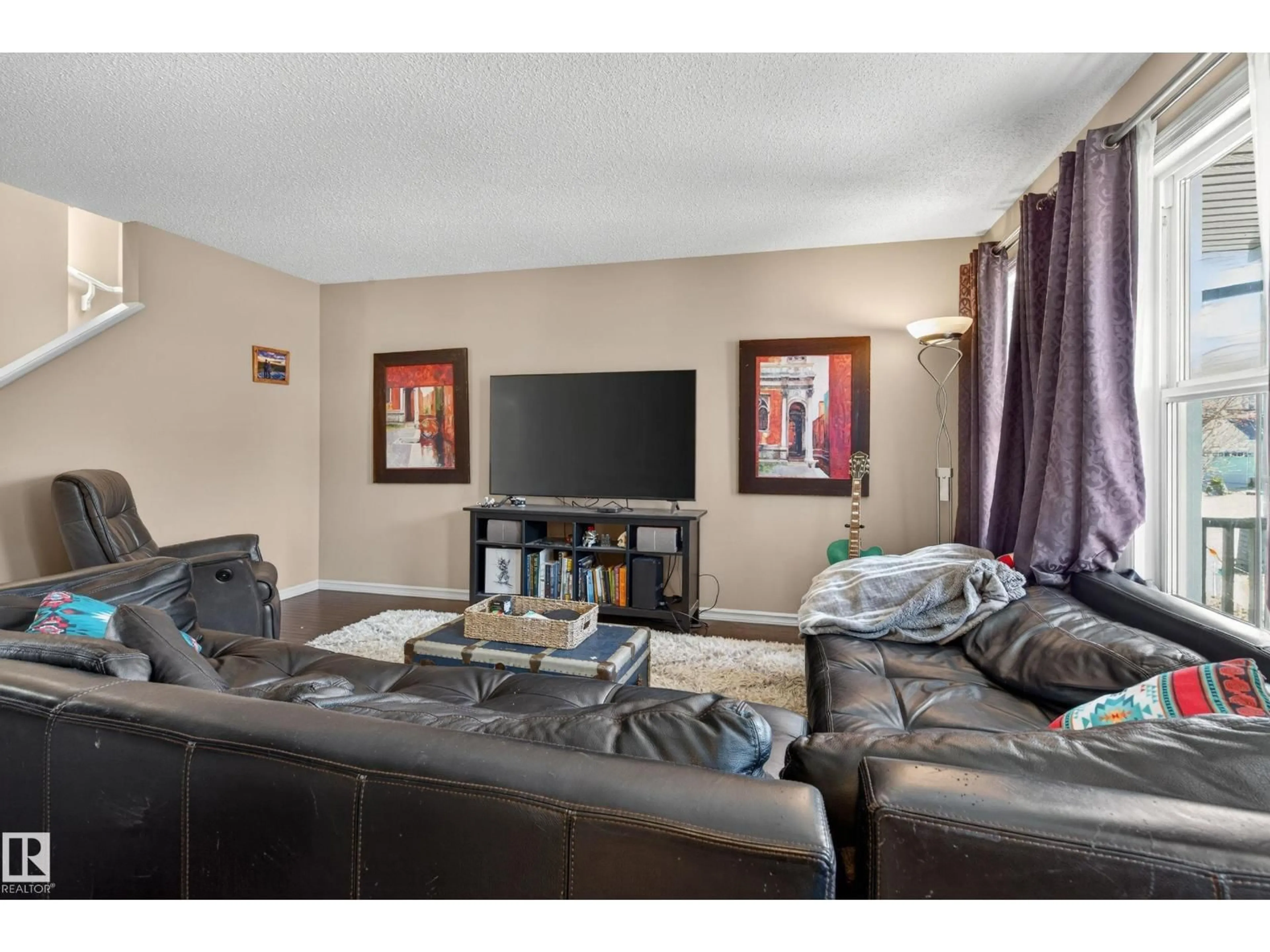 Unknown for 5636 18 AV, Edmonton Alberta T6X1P8
