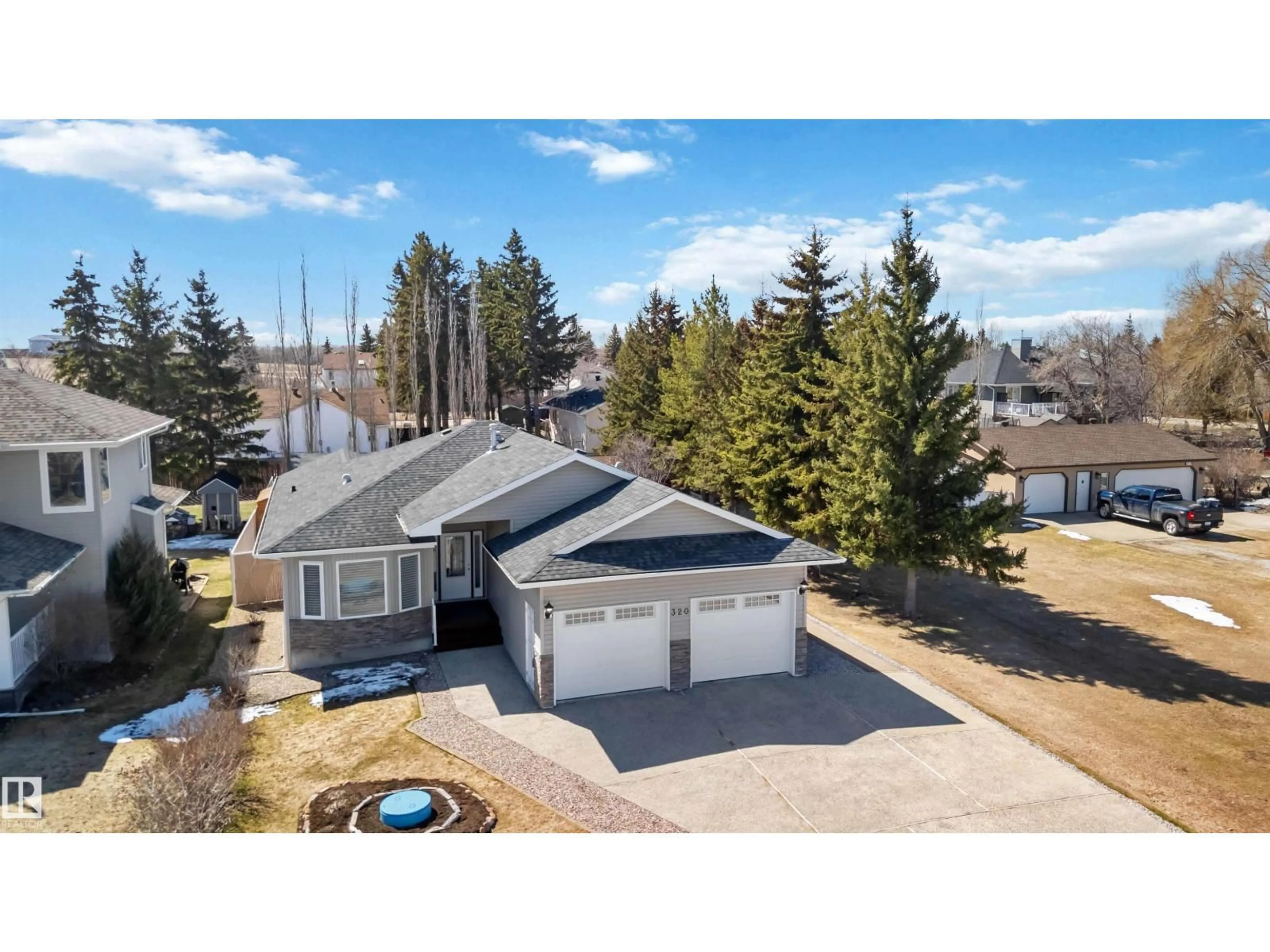 A pic from outside/outdoor area/front of a property/back of a property/a pic from drone, street for 320 ST. JOHN ST, Cardiff Alberta T8R2G5