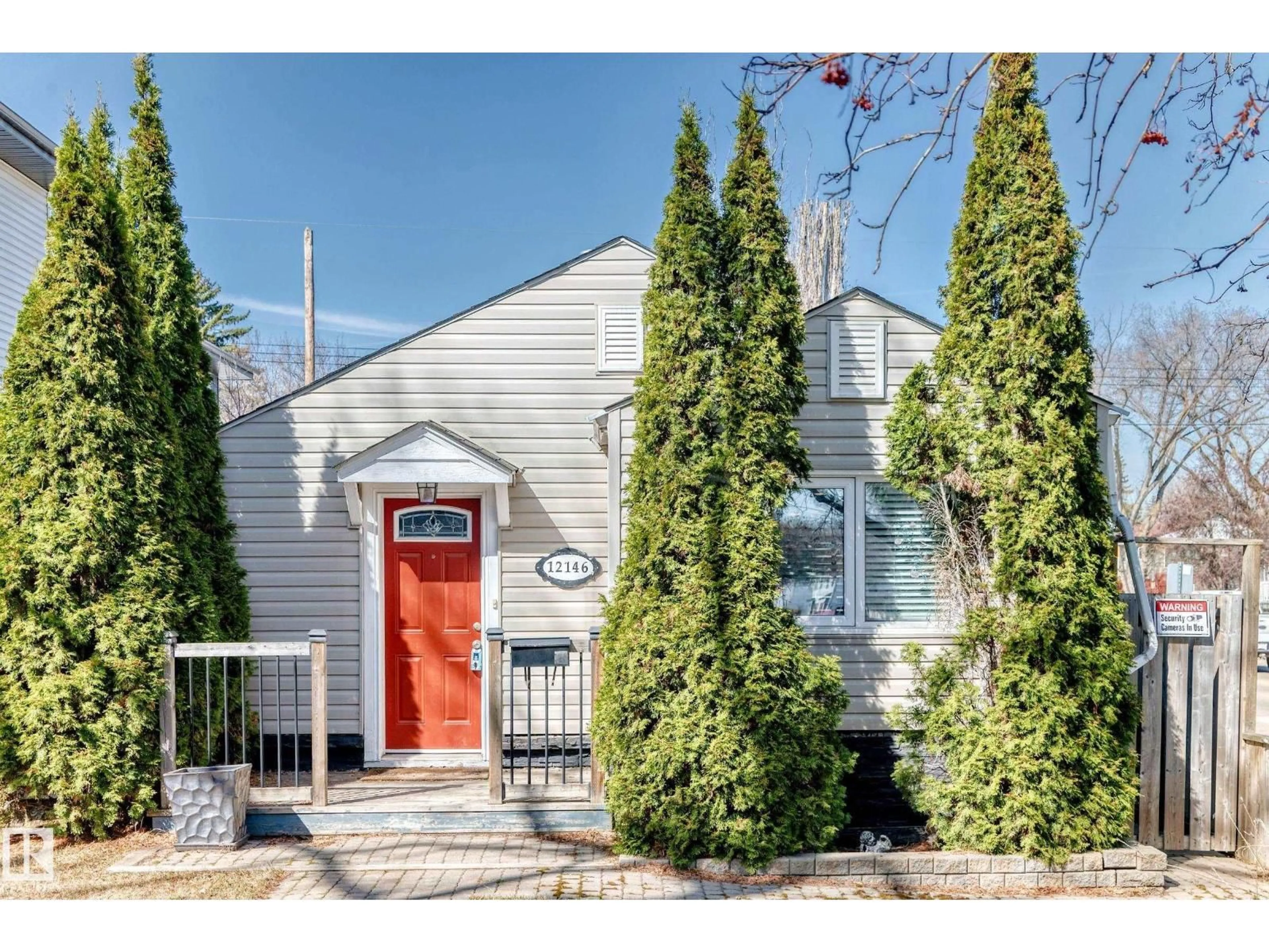Home with vinyl exterior material, street for NW - 12146 95 ST, Edmonton Alberta T5G1M8