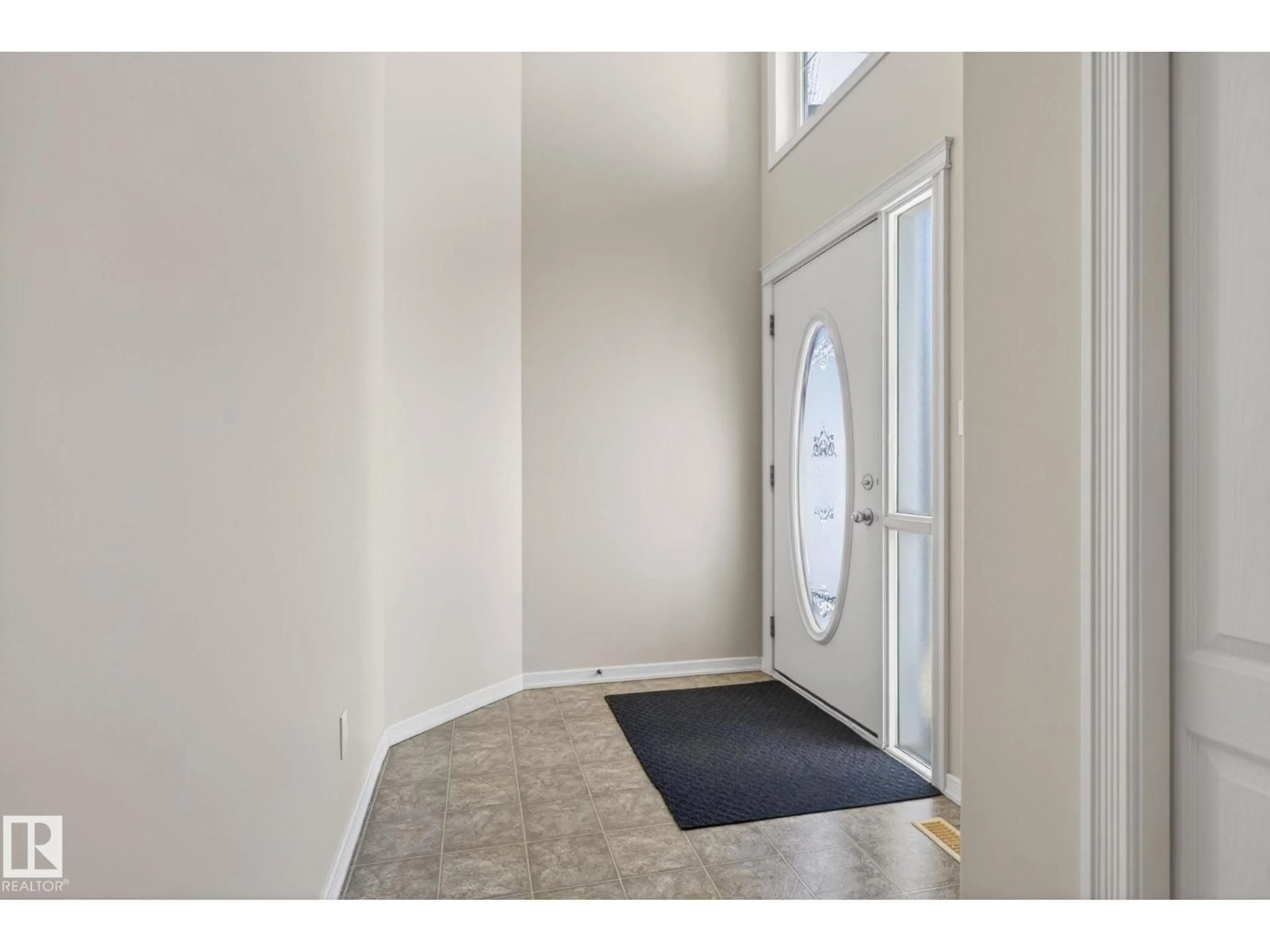 Indoor entryway for #34 - 3003 34 AV, Edmonton Alberta T6T0A1