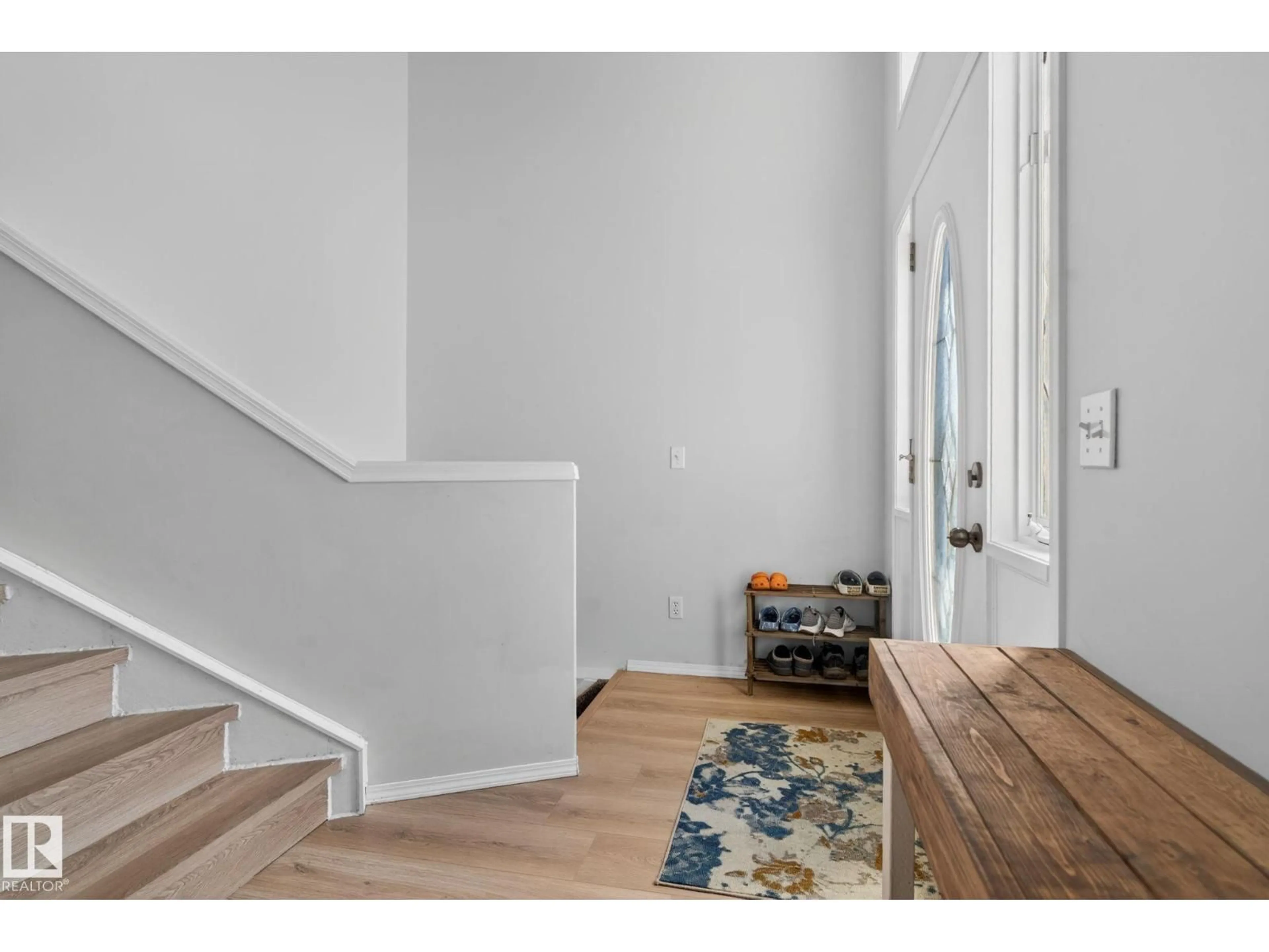 Indoor entryway for 99 FOXBORO LD, Sherwood Park Alberta T8A6C9
