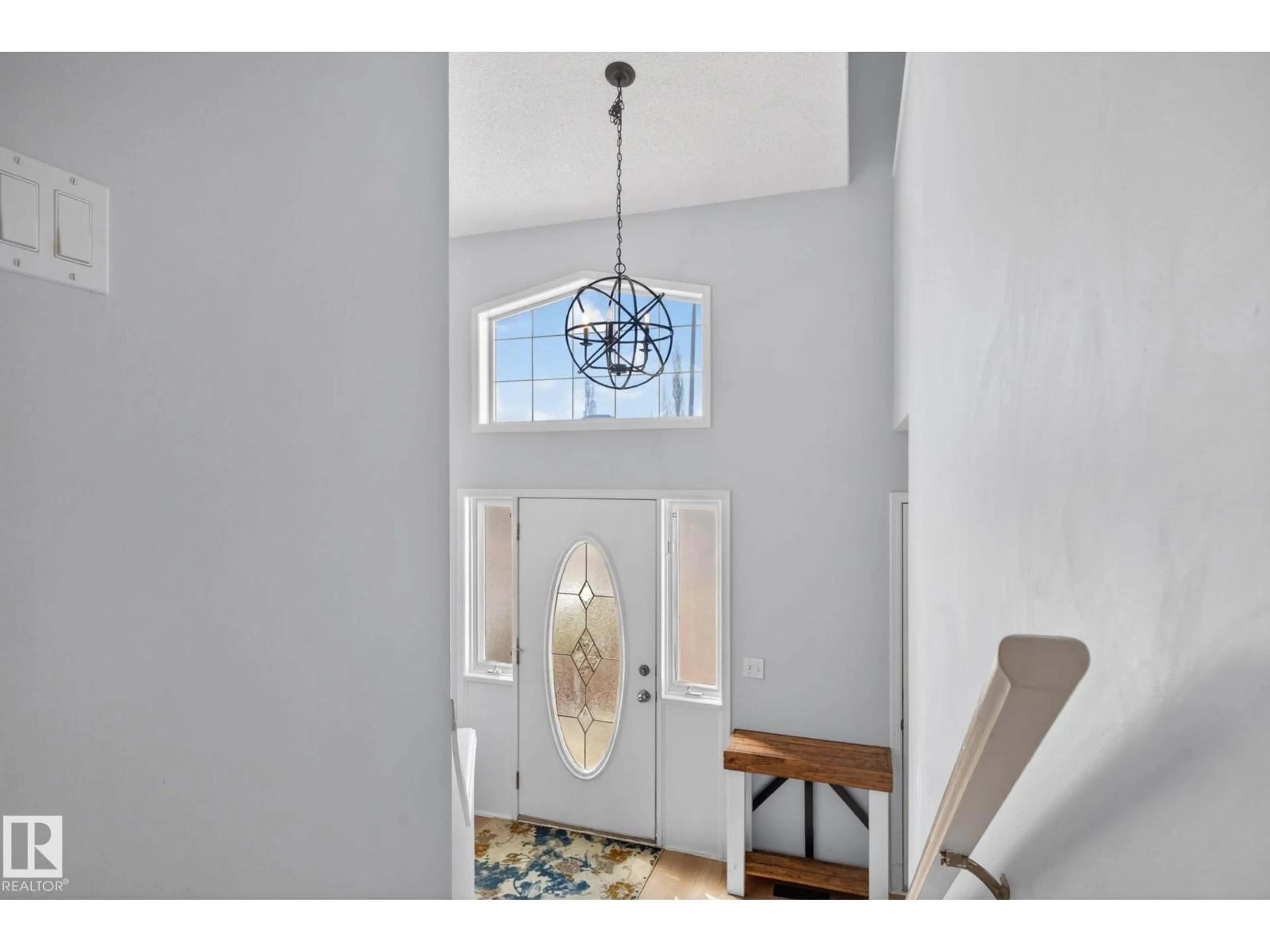Indoor entryway for 99 FOXBORO LD, Sherwood Park Alberta T8A6C9