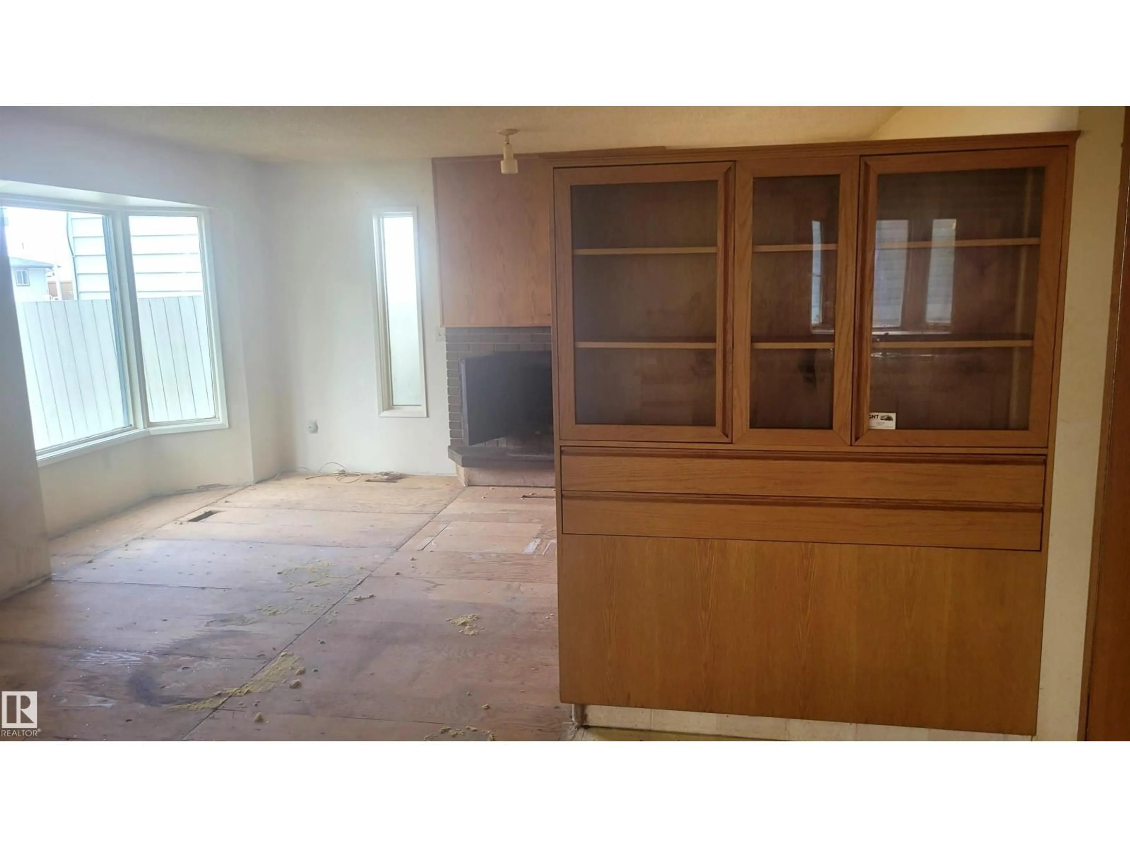 A pic of a room for NW - 9921 162 ST, Edmonton Alberta T5P3L3