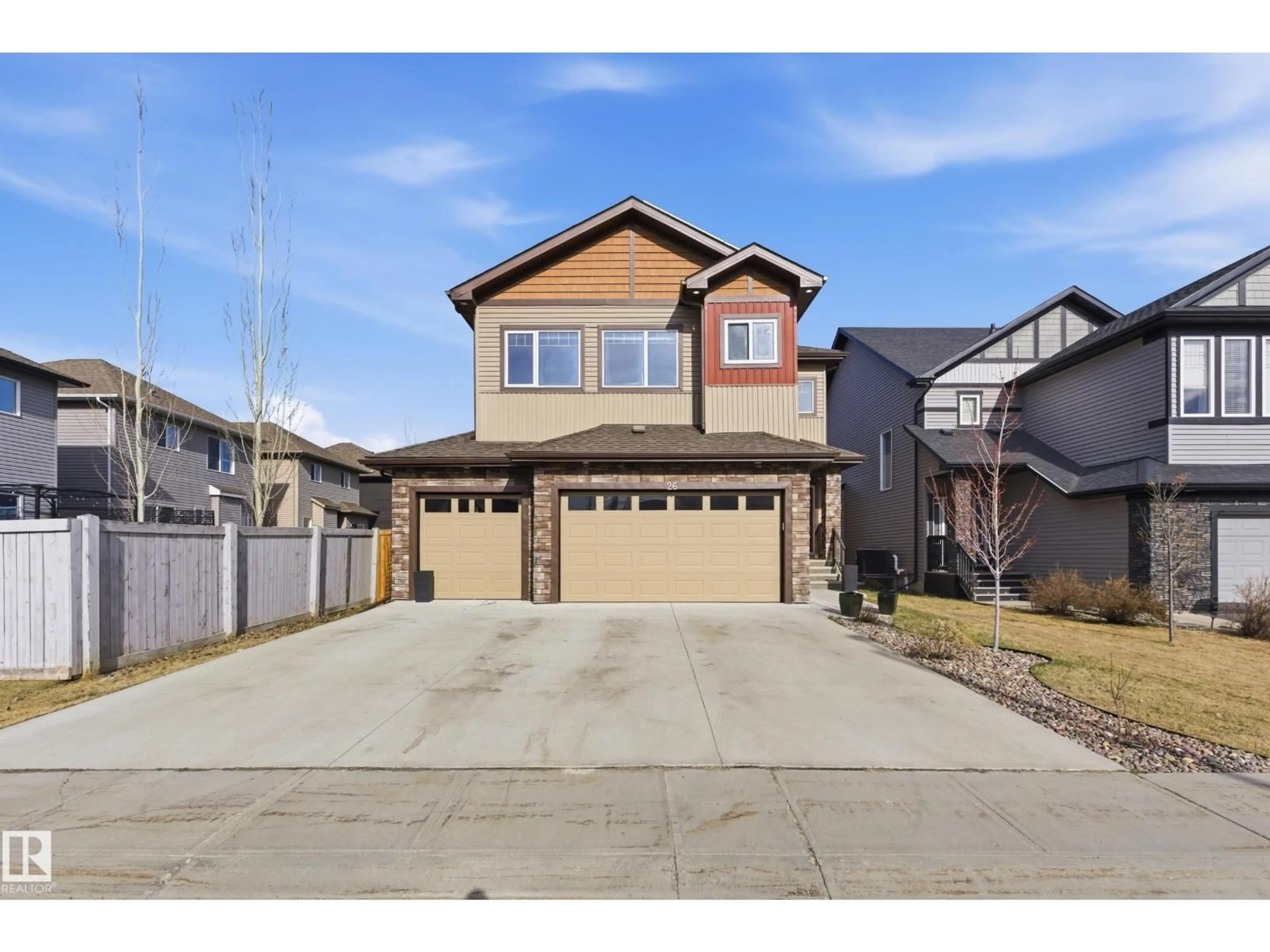 Home with vinyl exterior material, street for 26 MEADOWLAND WY, Spruce Grove Alberta T7X0G7