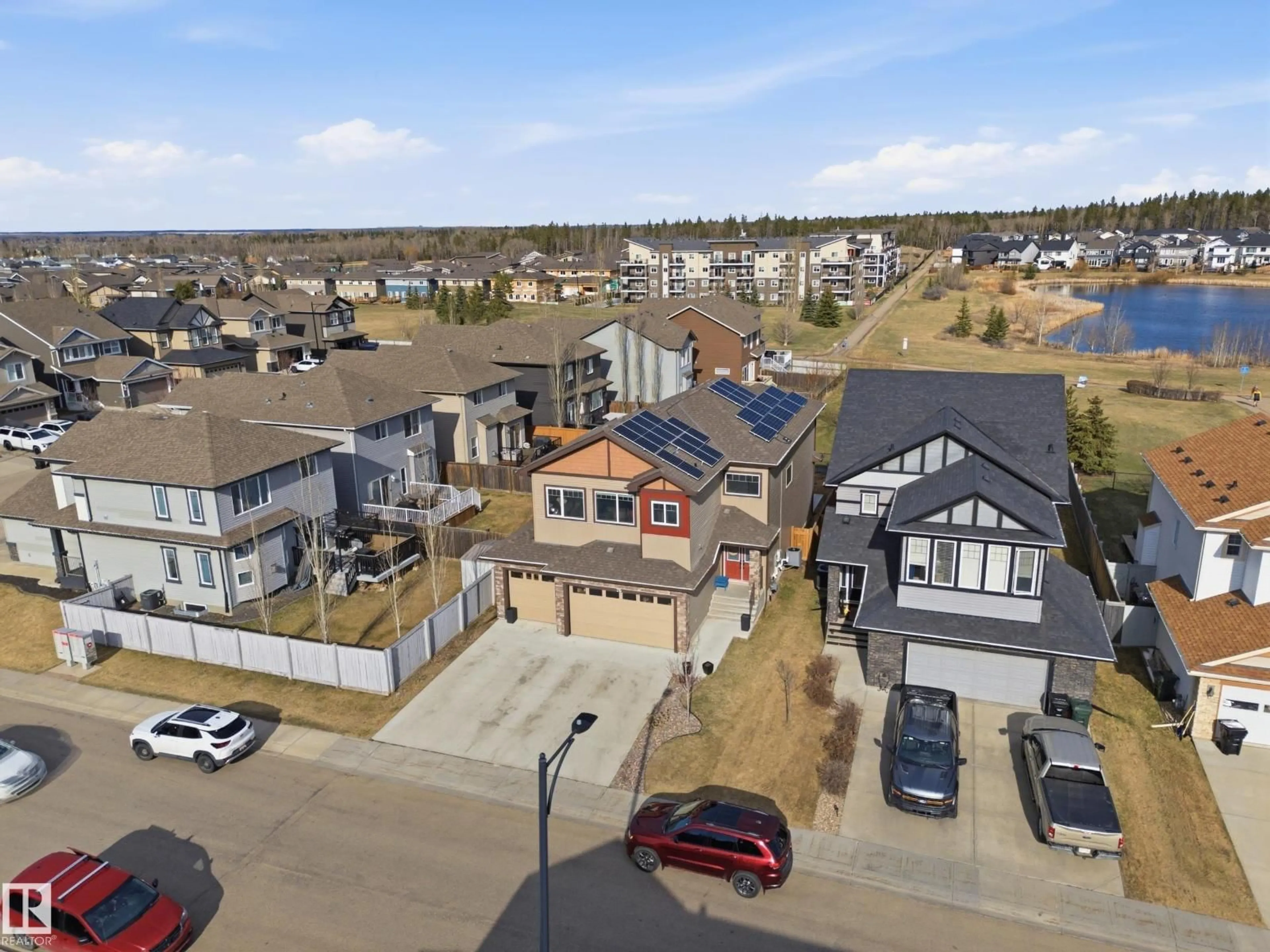 A pic from outside/outdoor area/front of a property/back of a property/a pic from drone, street for 26 MEADOWLAND WY, Spruce Grove Alberta T7X0G7