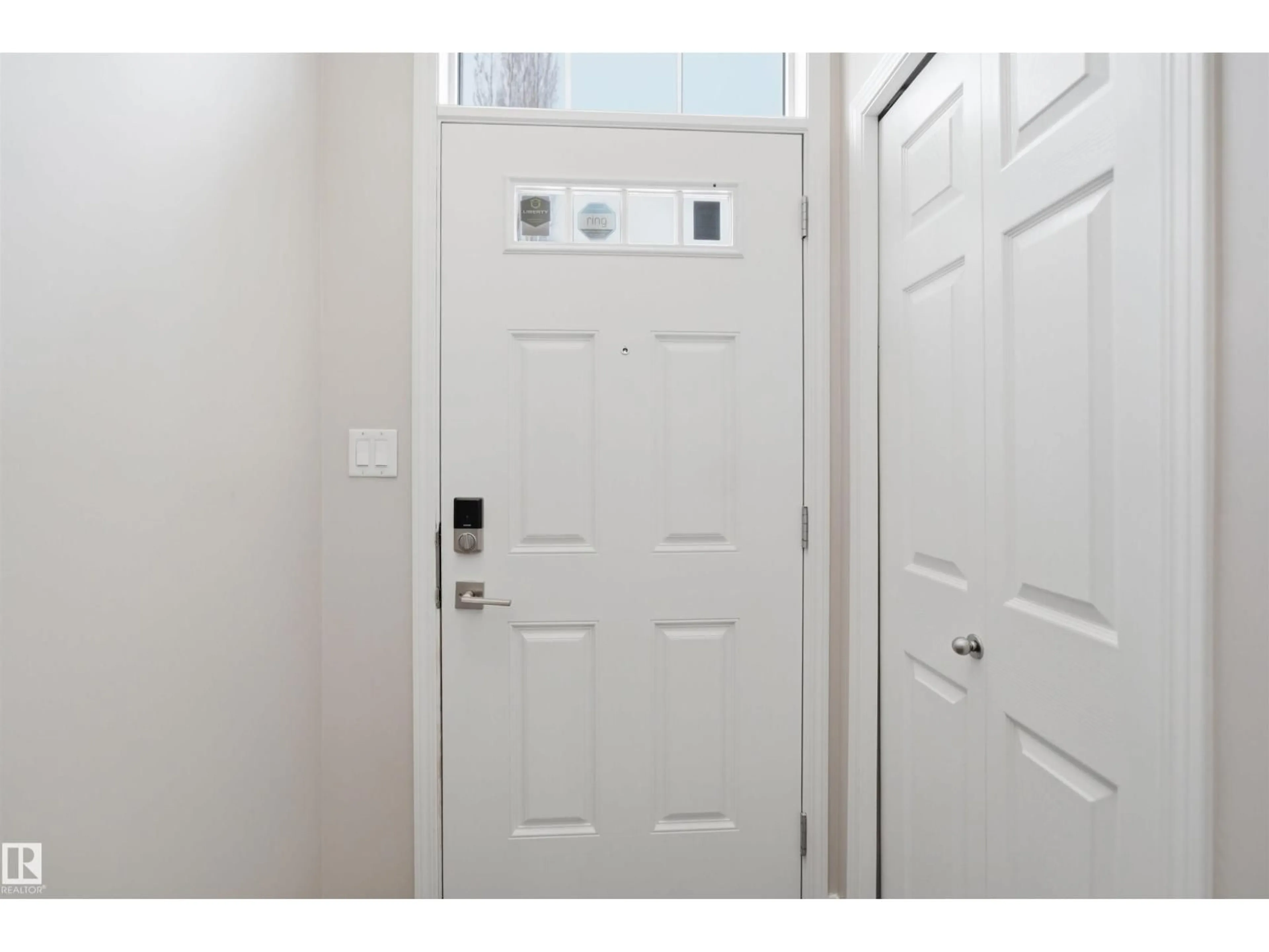 Indoor entryway for #33 - 7385 EDGEMONT WY, Edmonton Alberta T6M0R9