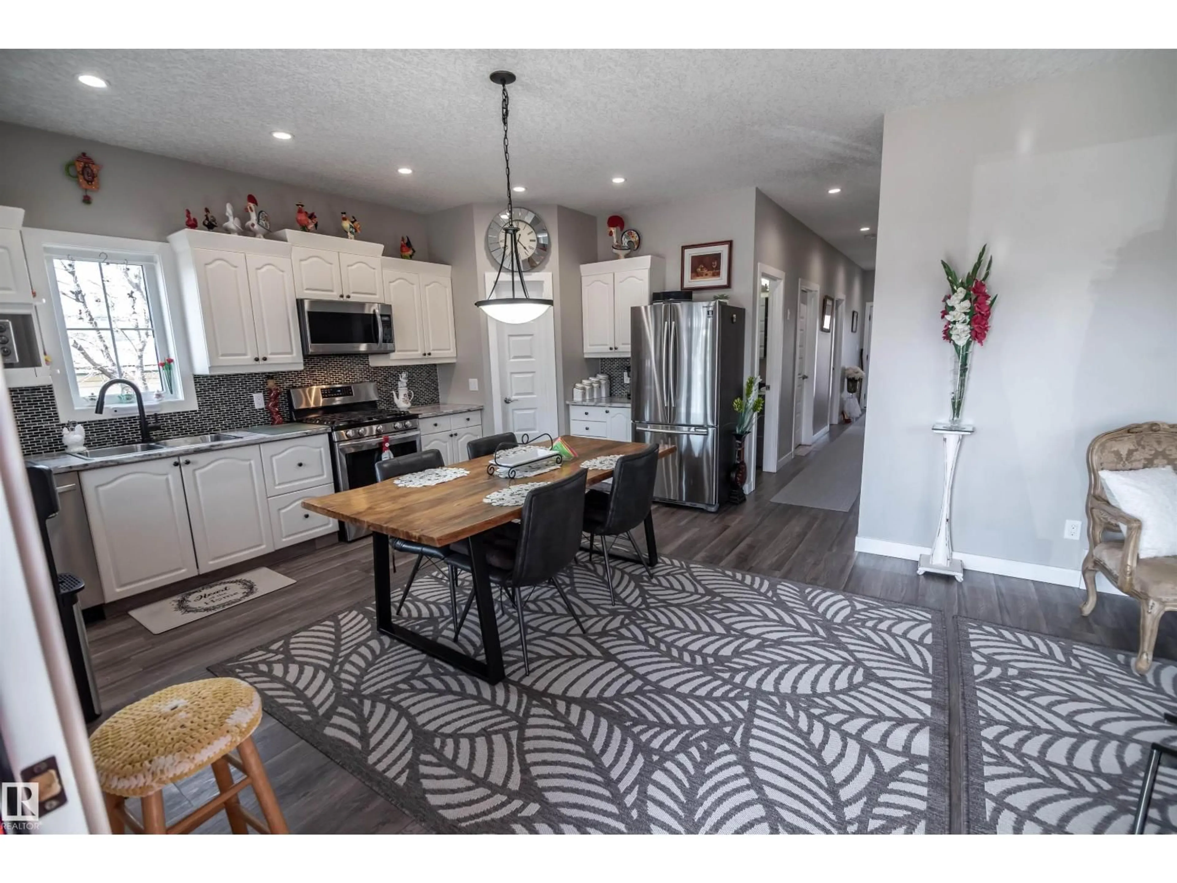 Open concept kitchen, unknown for 5007 57 ST, Rural Lac Ste. Anne County Alberta T0E0A0