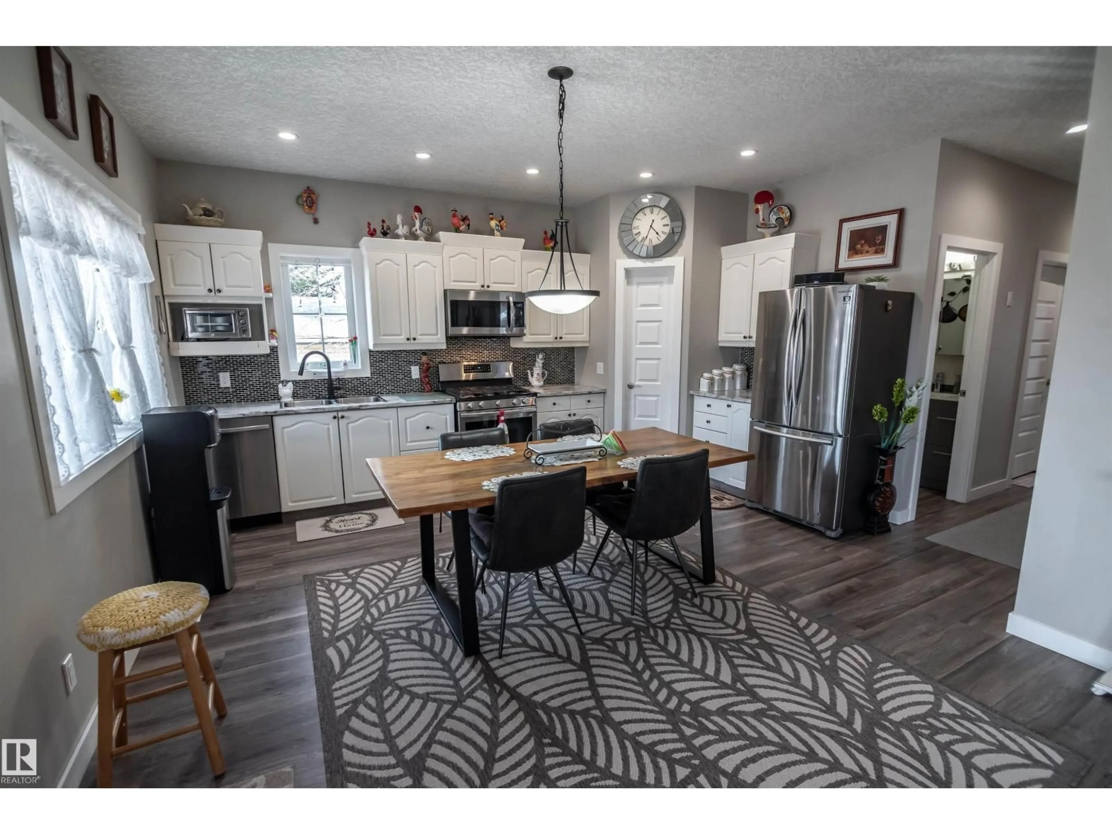 Open concept kitchen, unknown for 5007 57 ST, Rural Lac Ste. Anne County Alberta T0E0A0