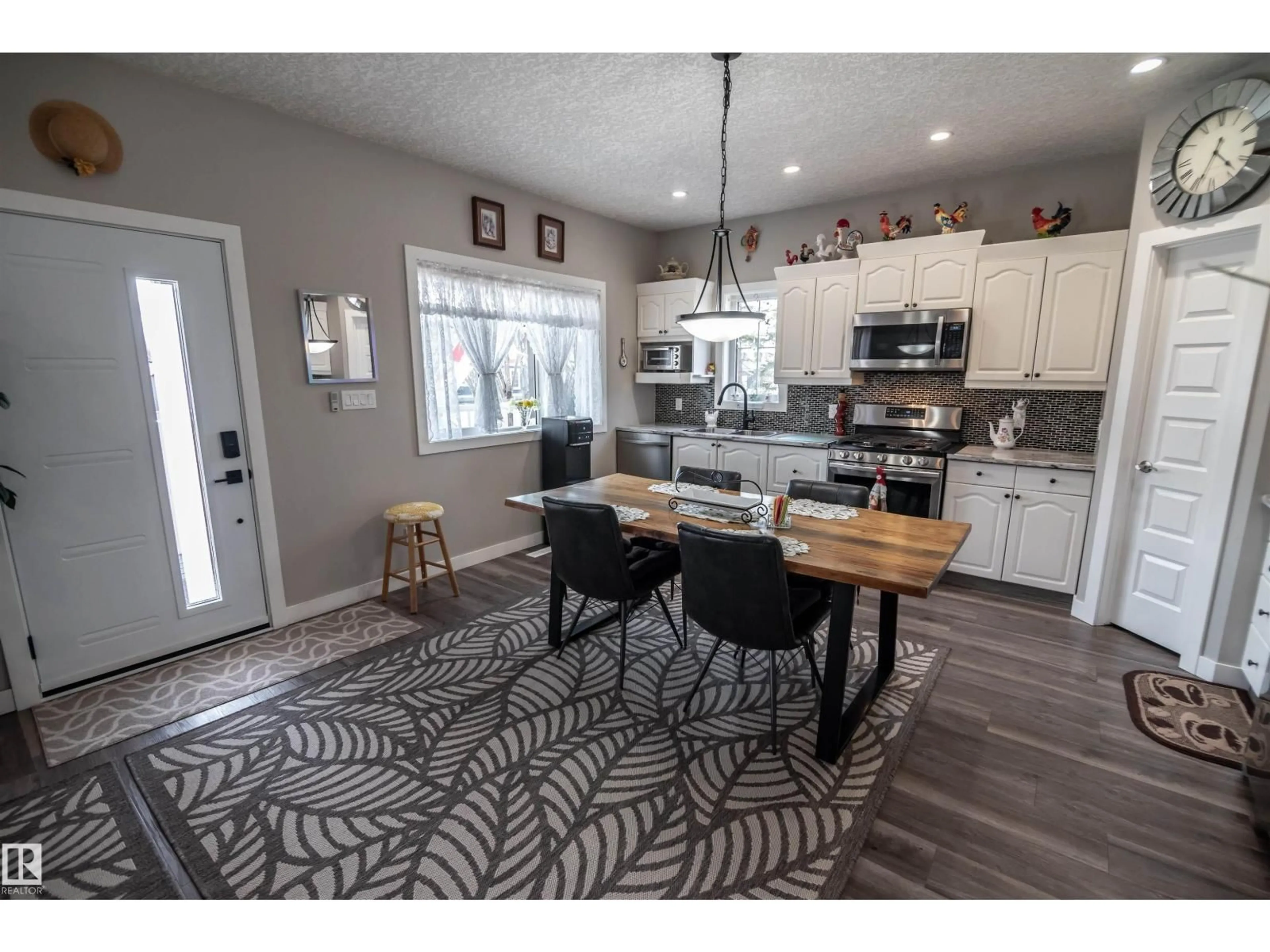 Open concept kitchen, unknown for 5007 57 ST, Rural Lac Ste. Anne County Alberta T0E0A0
