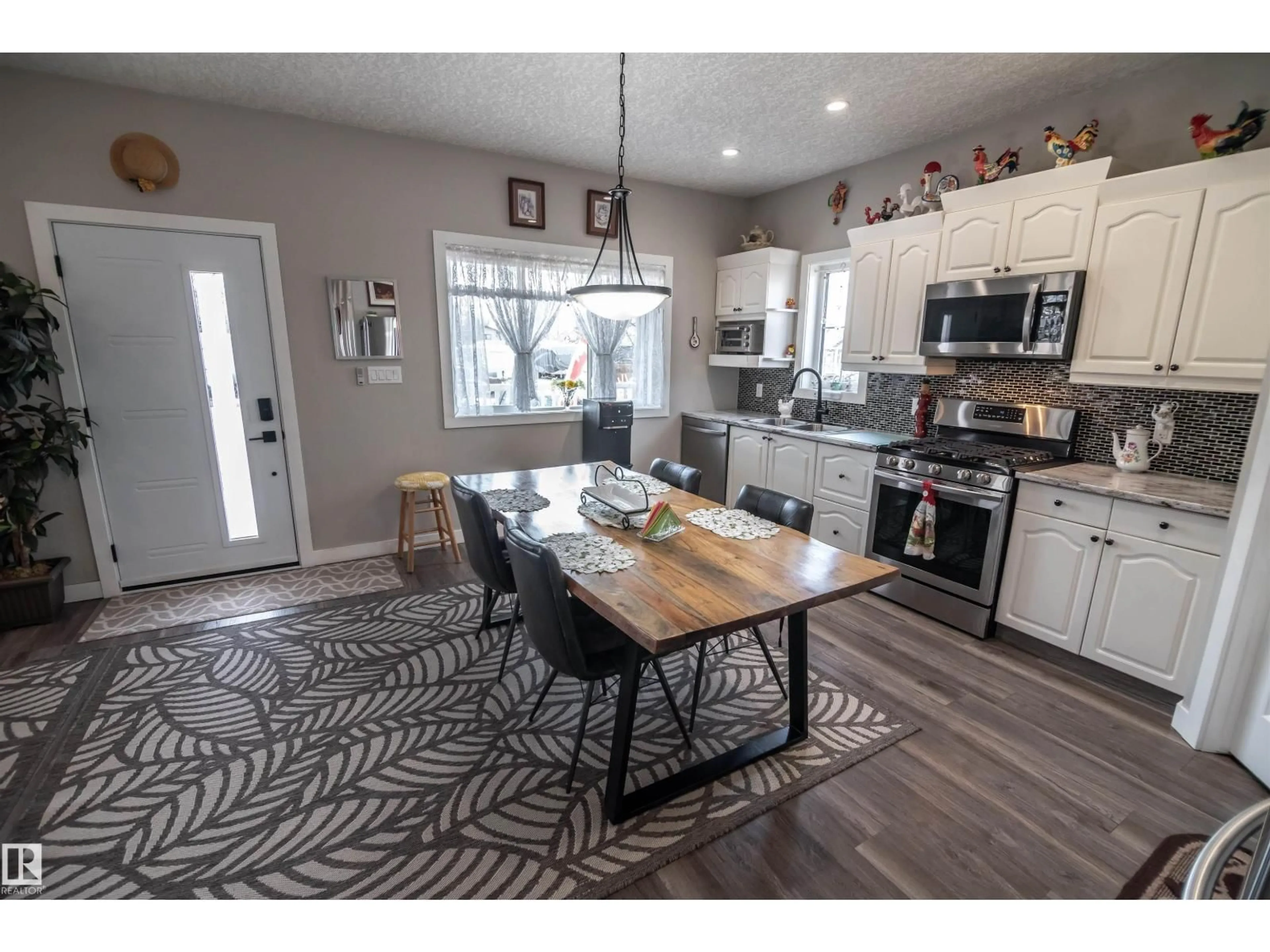Open concept kitchen, unknown for 5007 57 ST, Rural Lac Ste. Anne County Alberta T0E0A0