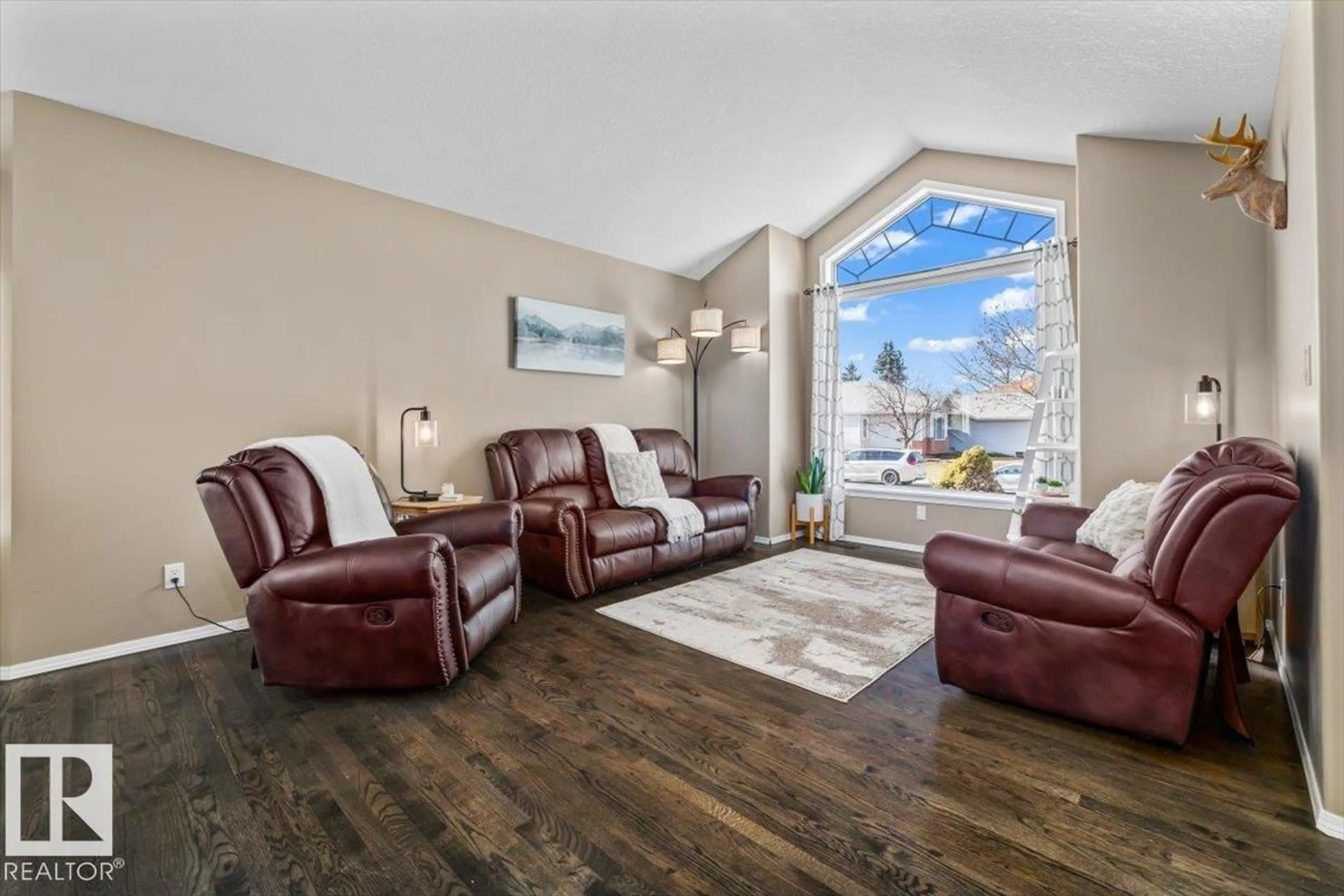 Living room with furniture, unknown for 86 WESTPARK WY, Fort Saskatchewan Alberta T8L3X1