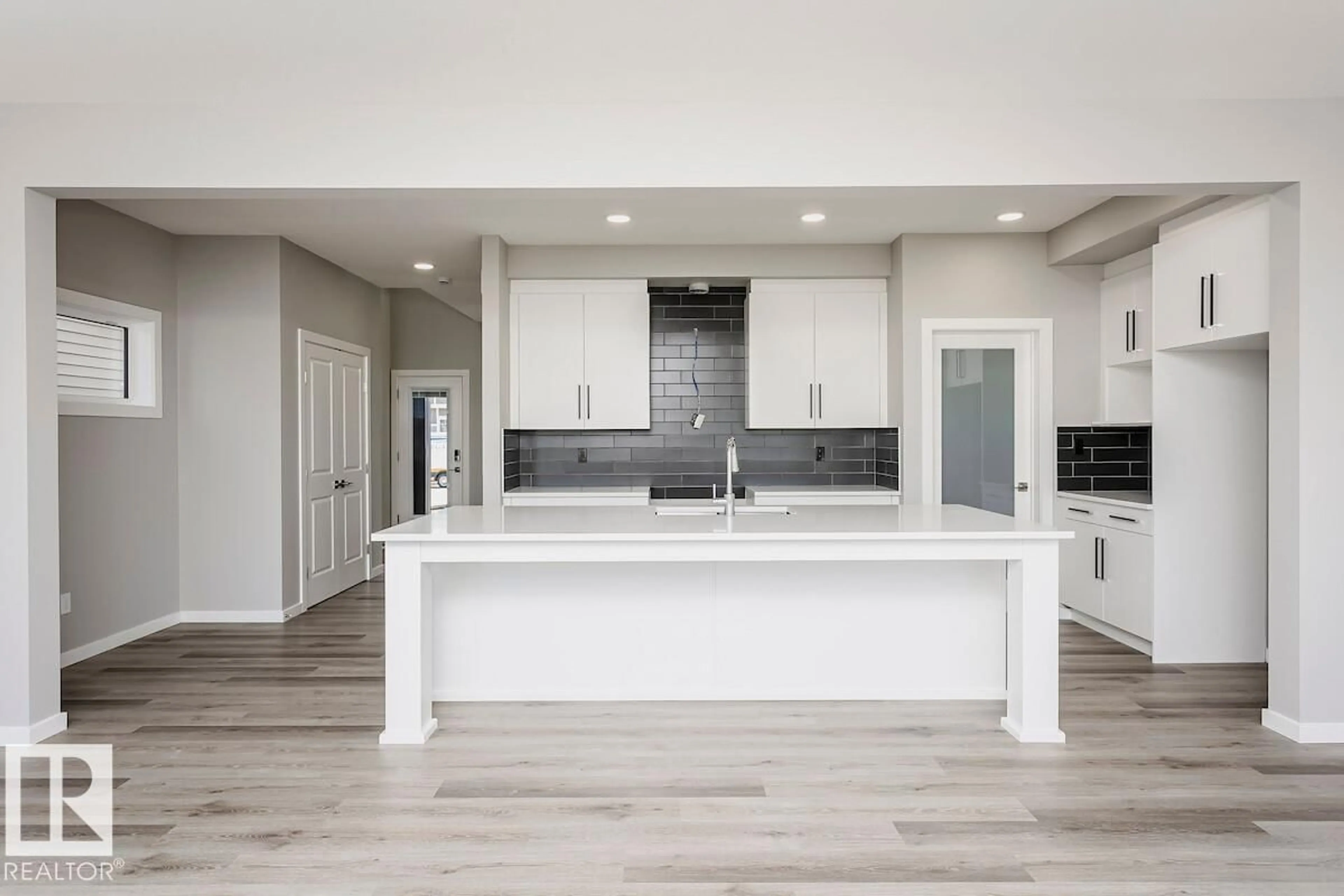 Open concept kitchen, ceramic/tile floor for 50 GAMBEL LO, Spruce Grove Alberta T7X0C9