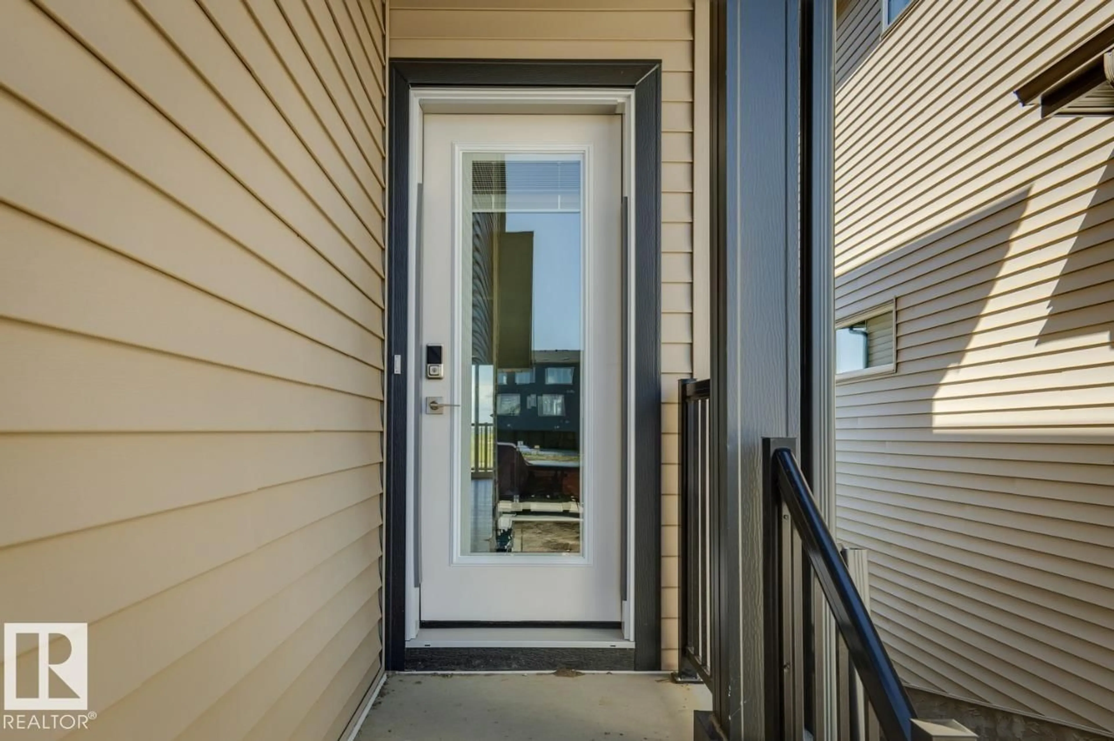 Indoor entryway for 50 GAMBEL LO, Spruce Grove Alberta T7X0C9