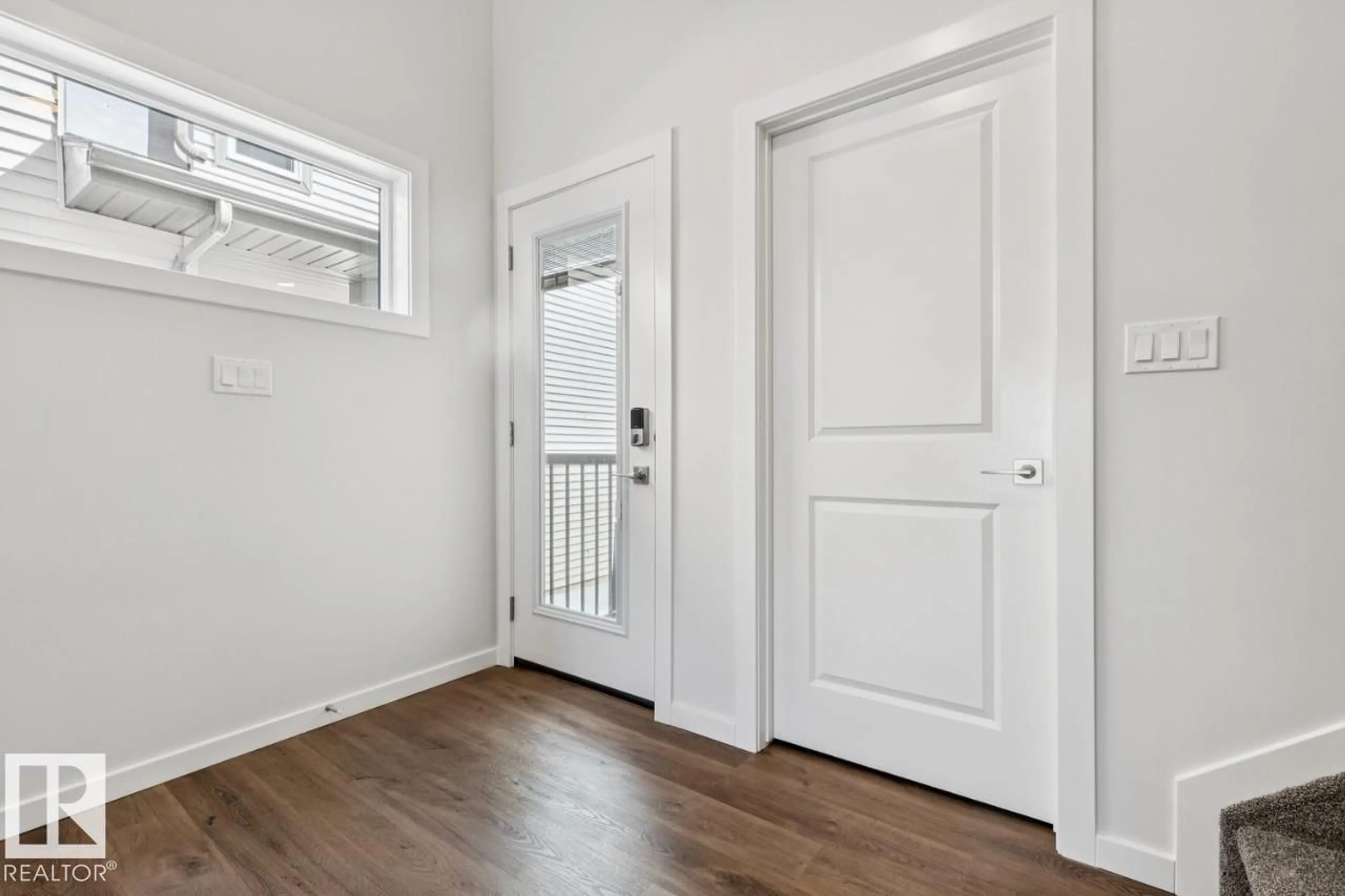 Indoor entryway for 50 GAMBEL LO, Spruce Grove Alberta T7X0C9