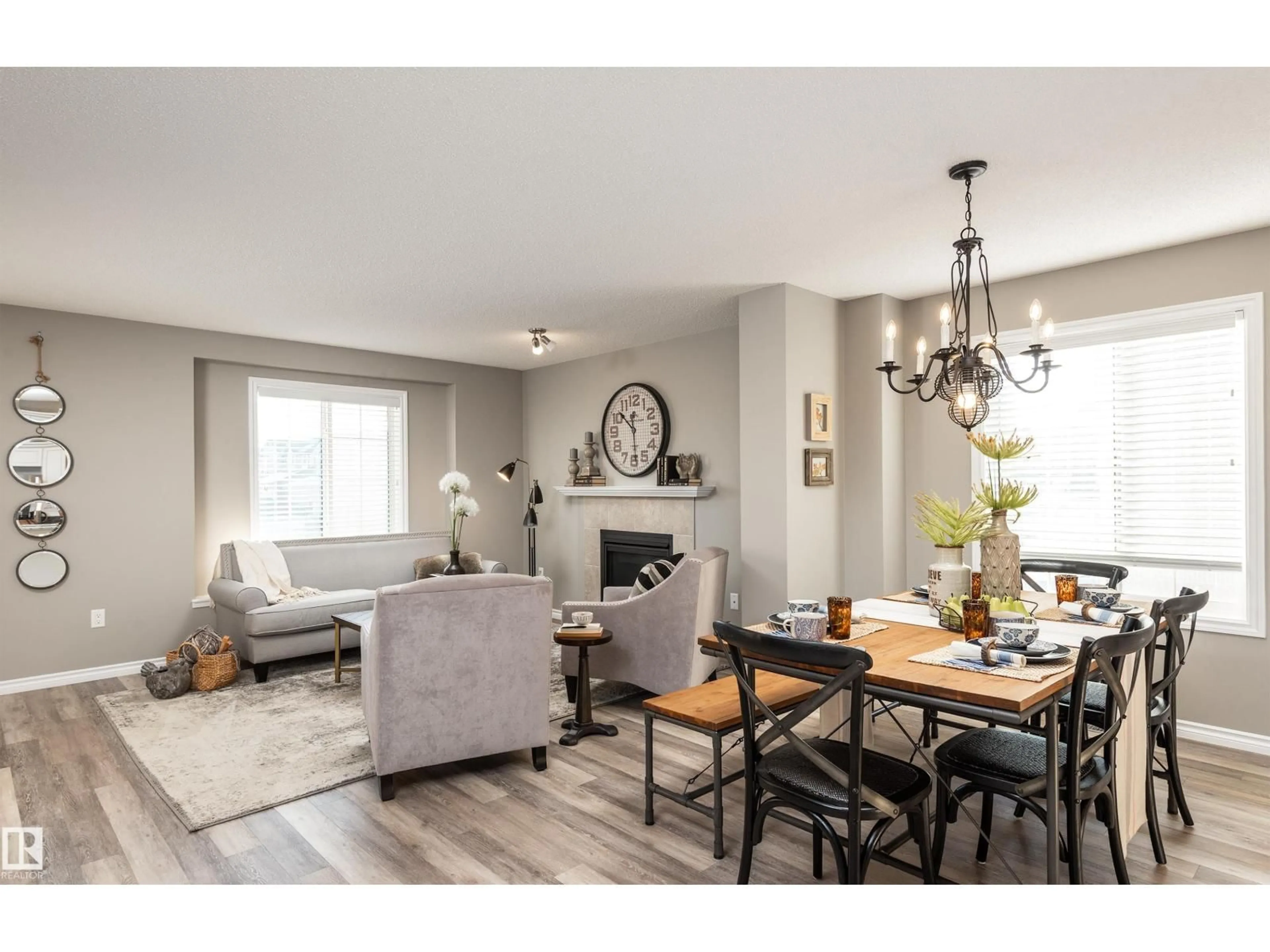 Living room with furniture, unknown for 69 20 AUGUSTINE CR, Sherwood Park Alberta T8H0Z8