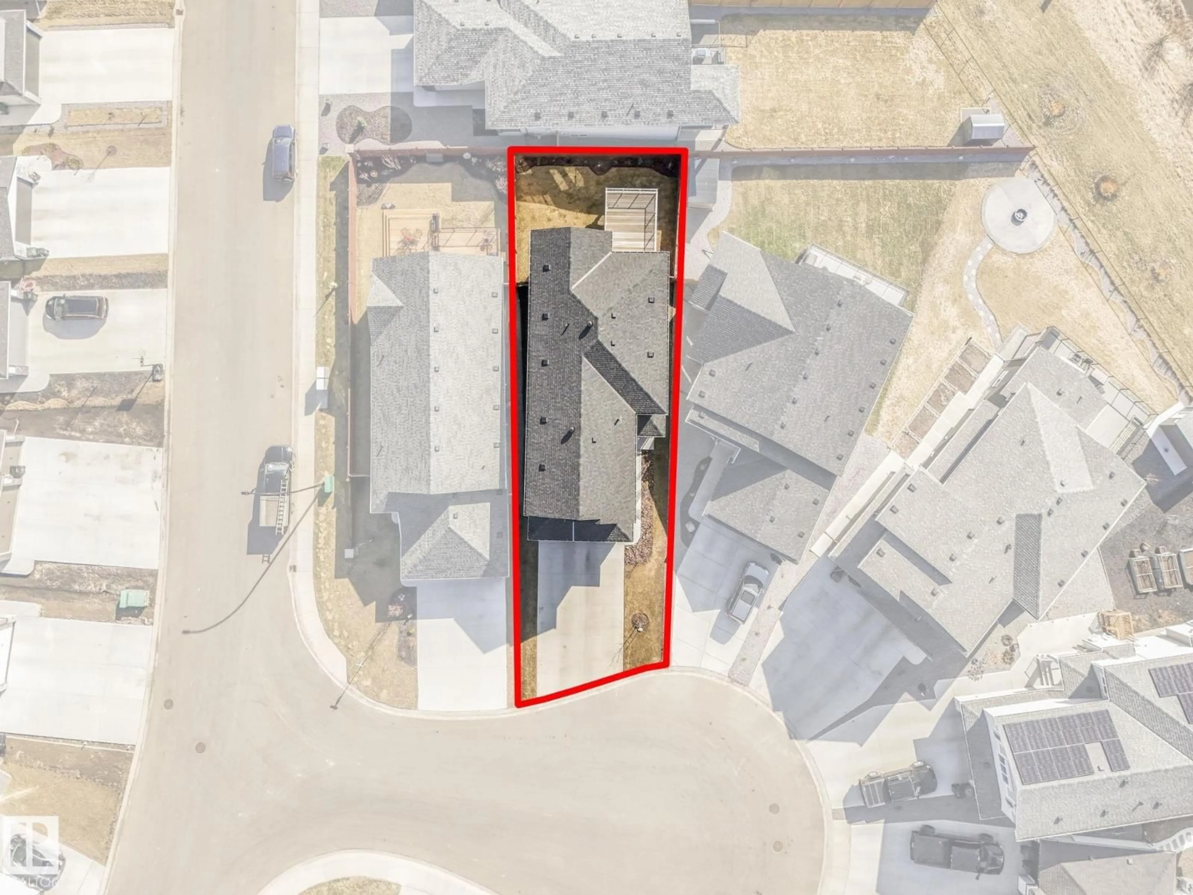 A pic from outside/outdoor area/front of a property/back of a property/a pic from drone, street for 19 HOLT CV, Spruce Grove Alberta T7X2W9