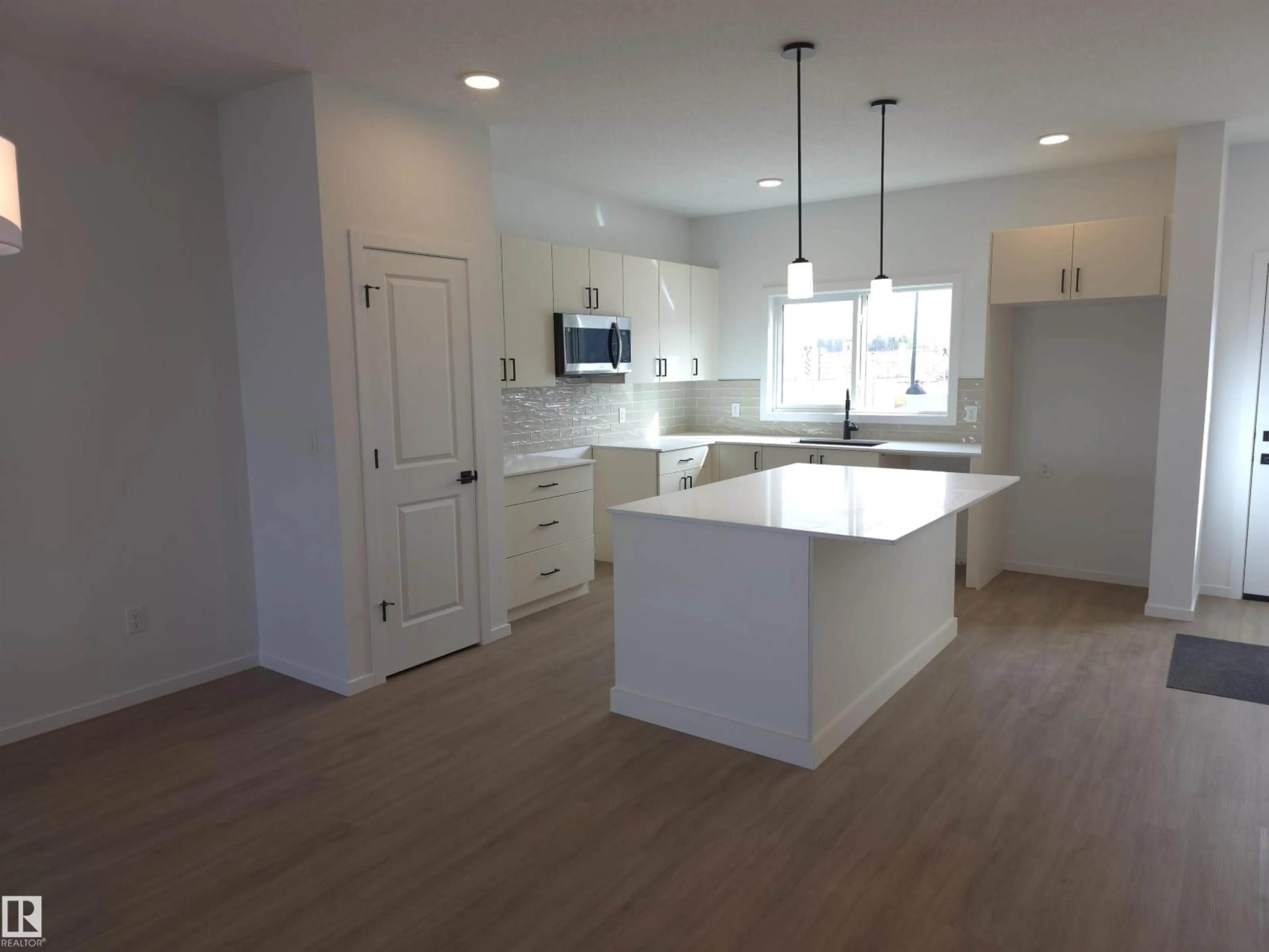 Open concept kitchen, unknown for 43 ETON LI, Spruce Grove Alberta T7X4A9