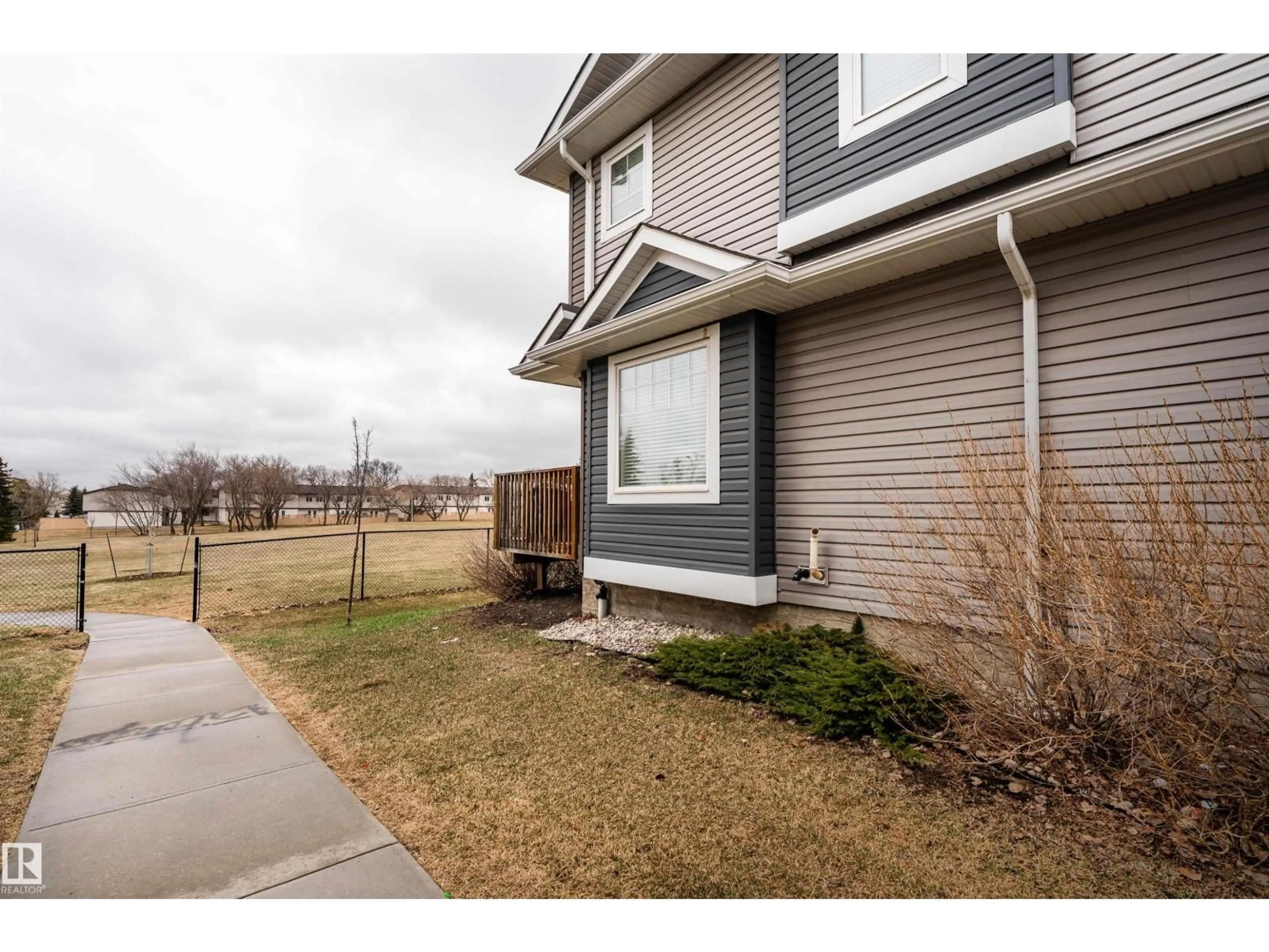 Unknown for 15 - 5203 149 AV, Edmonton Alberta T5A1B5