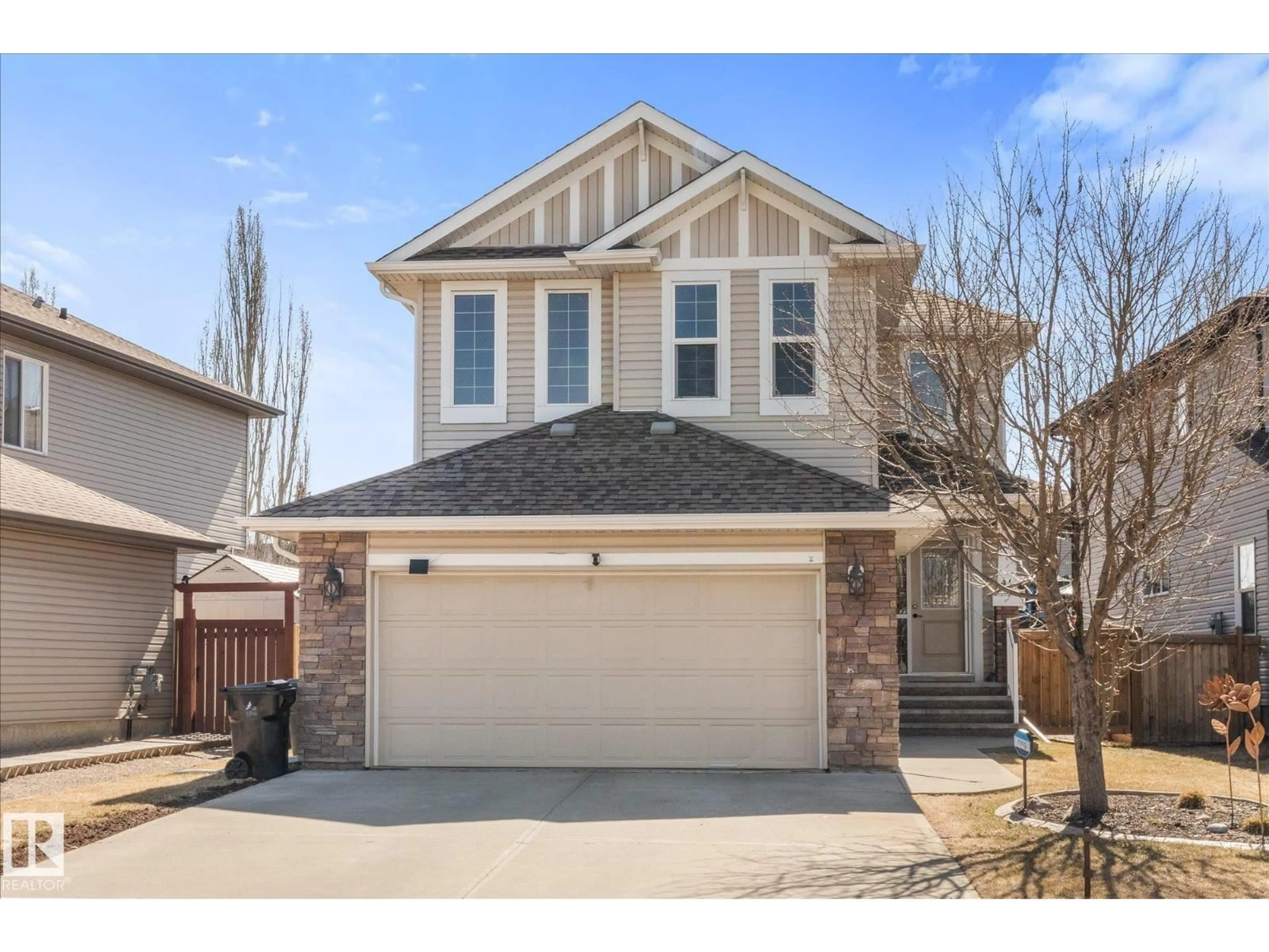 Home with vinyl exterior material, street for 41 HERON CRESCENT, Spruce Grove Alberta T7X0G1