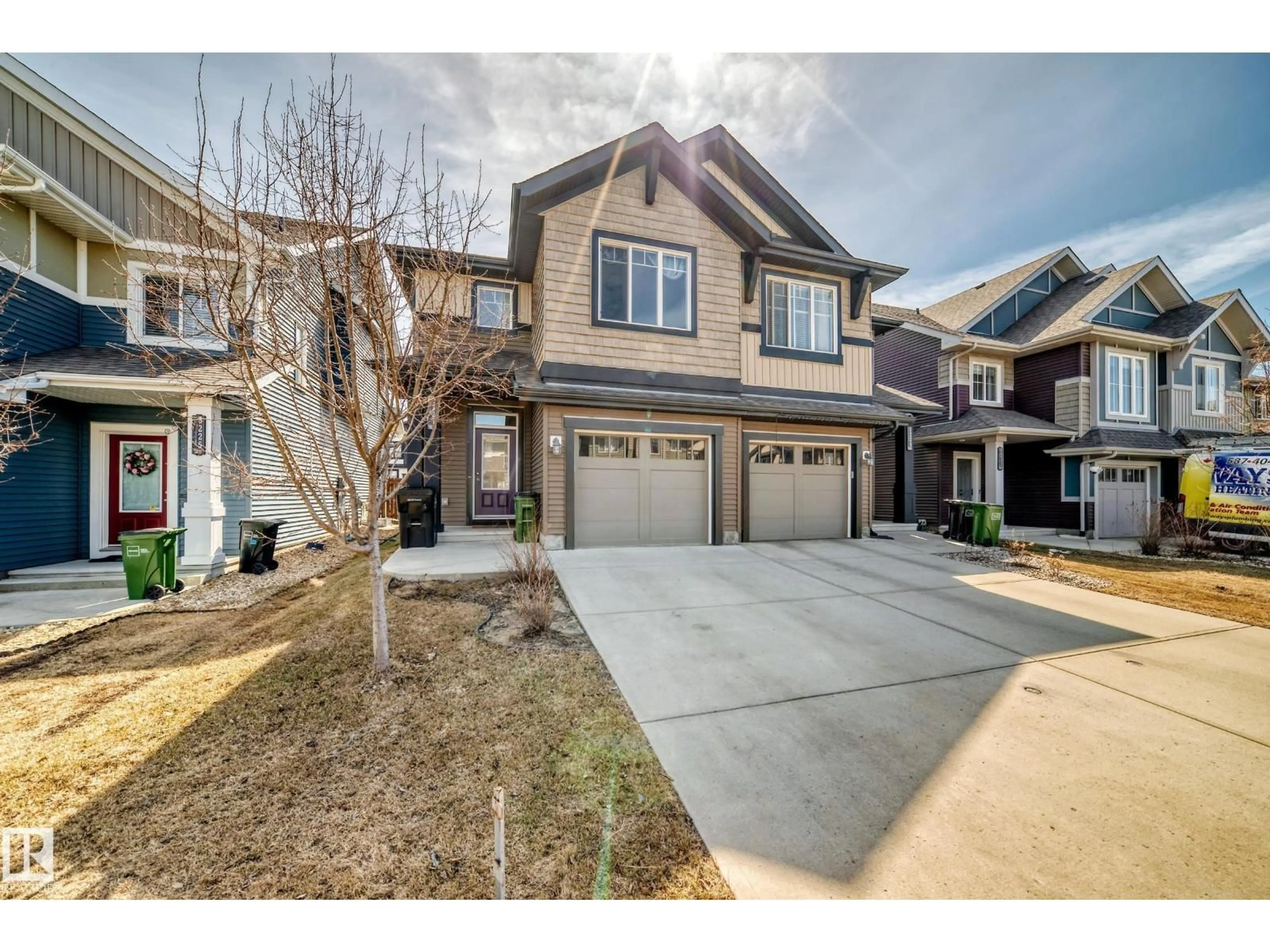 Unknown for 5227 CRABAPPLE LI, Edmonton Alberta T6X2H6
