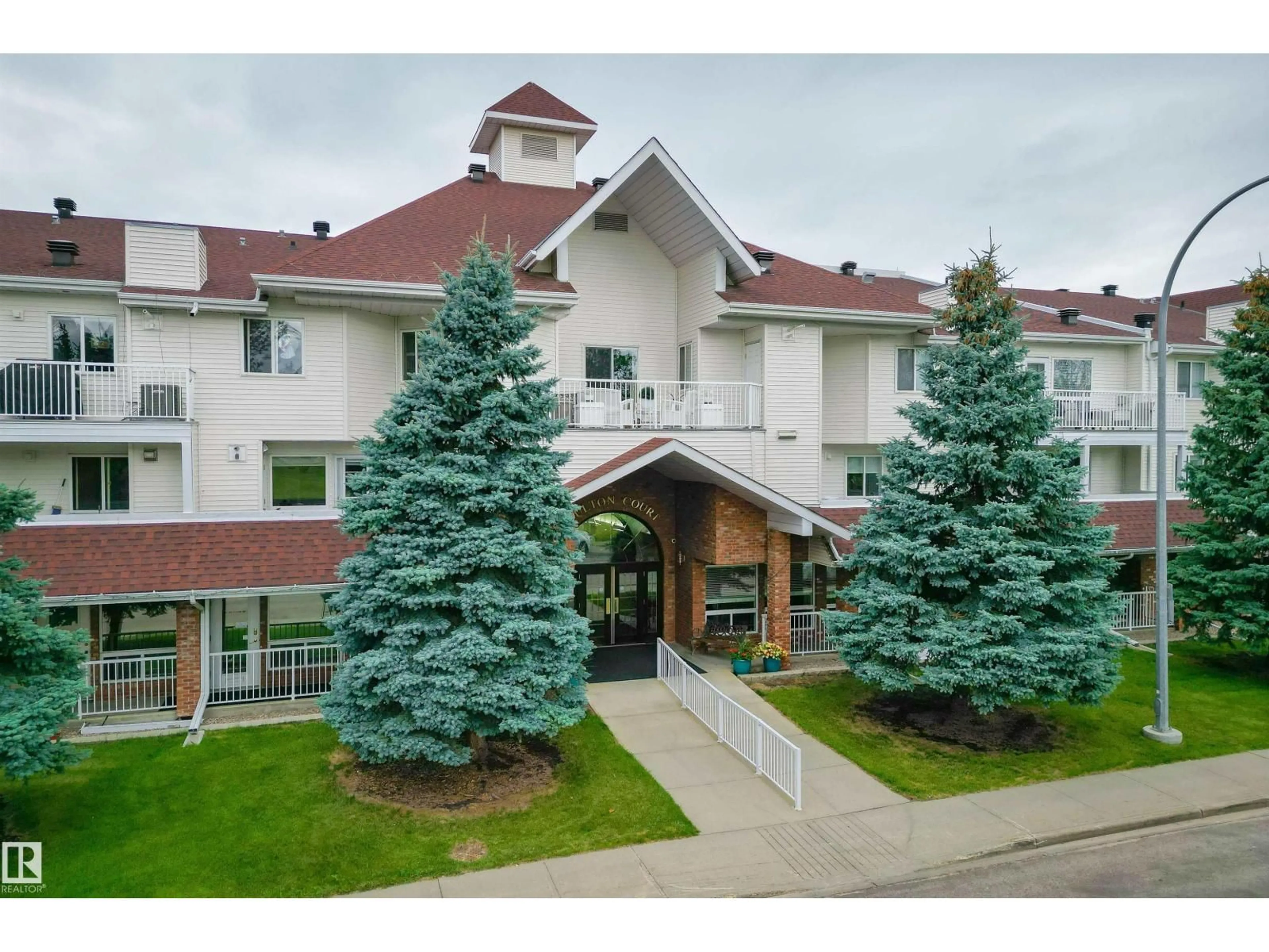 Indoor foyer for #304 - 6220 FULTON RD, Edmonton Alberta T6A3T4