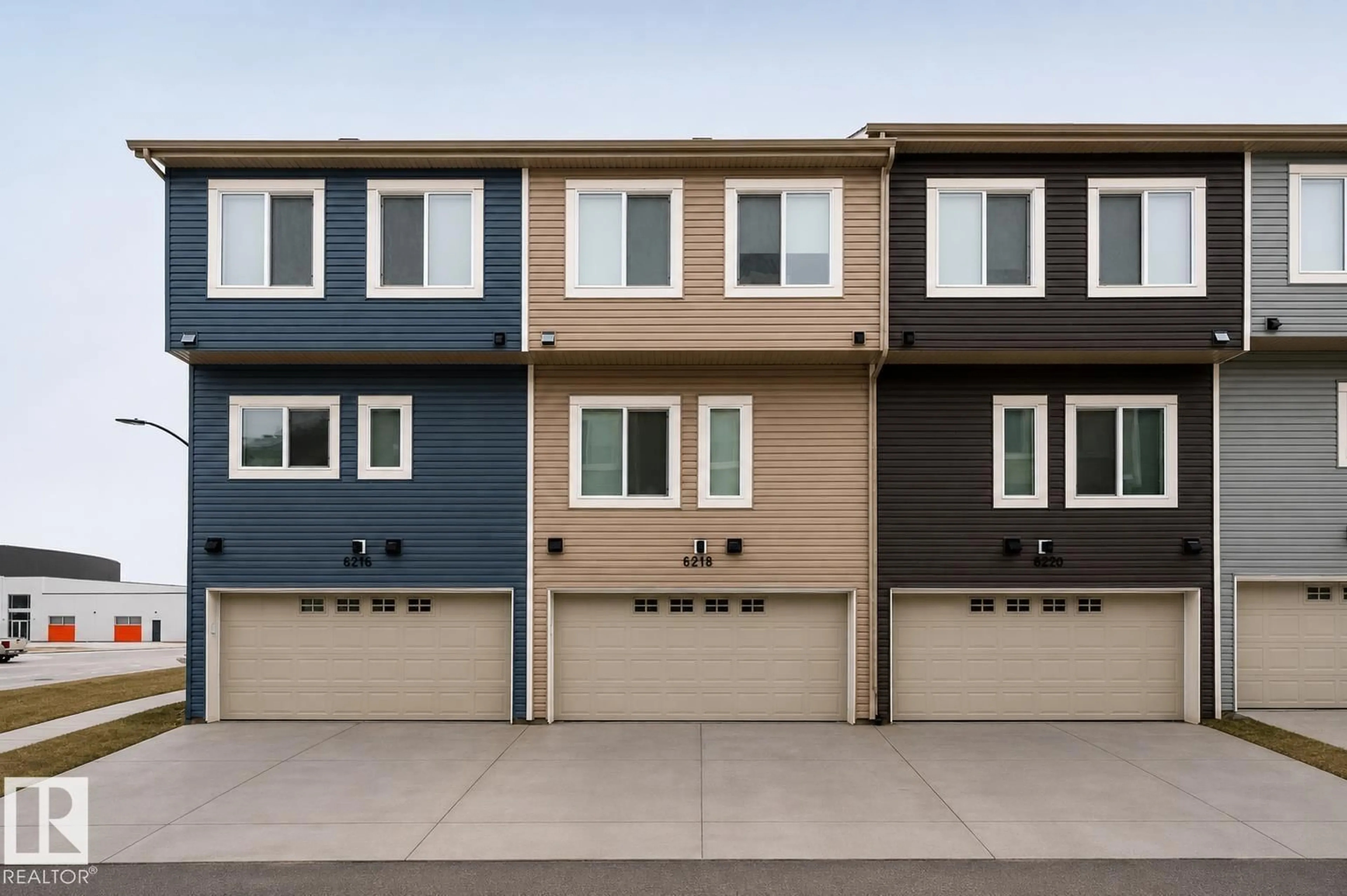 Home with vinyl exterior material, street for SW - 6218 CARTMELL CO, Edmonton Alberta T6W5A7