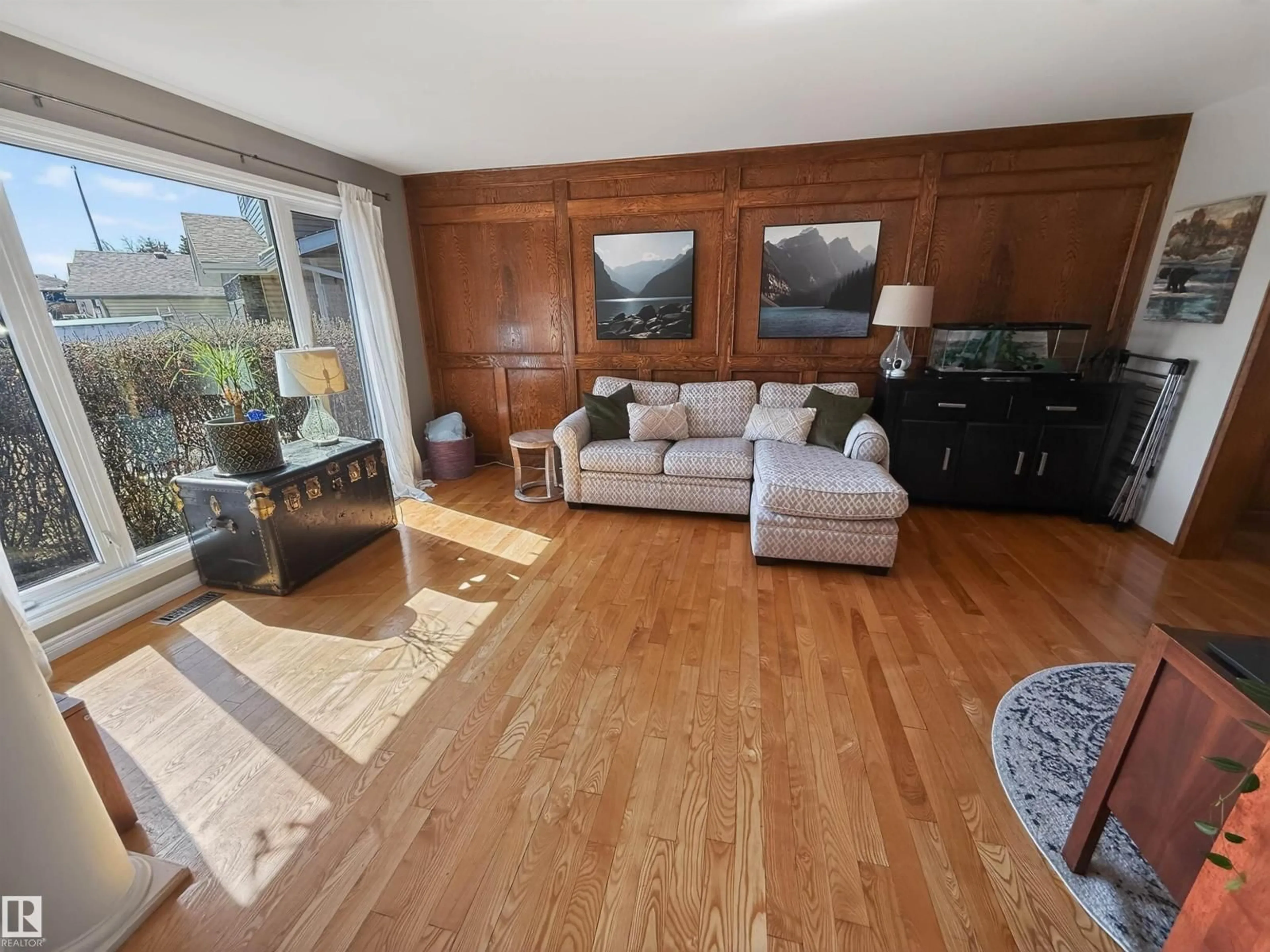 Living room with furniture, wood/laminate floor for 3 WESTMINSTER CL, Spruce Grove Alberta T7X1S7