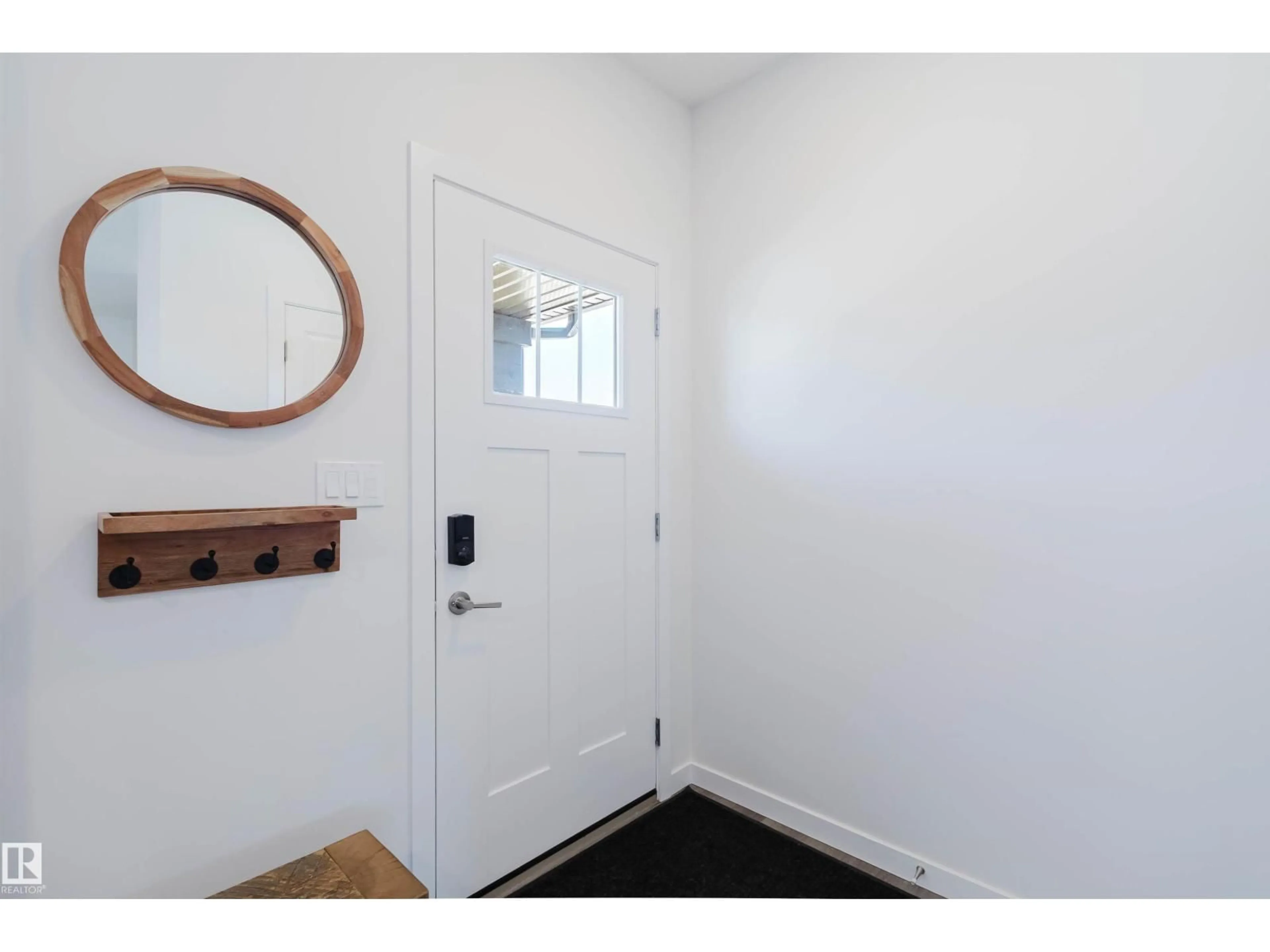 Indoor entryway for 5237 EDGEMONT BV, Edmonton Alberta T6M1J9